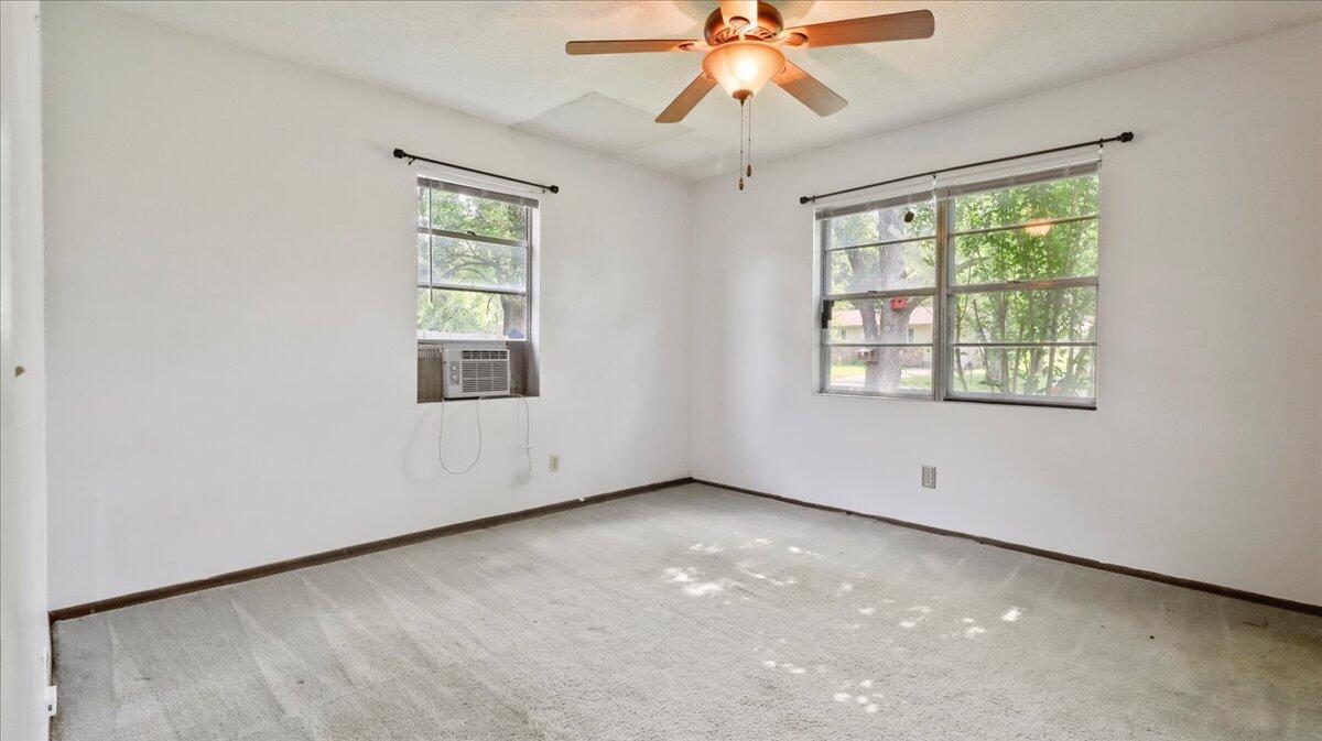 1933 Lynn Drive Property Photo 15