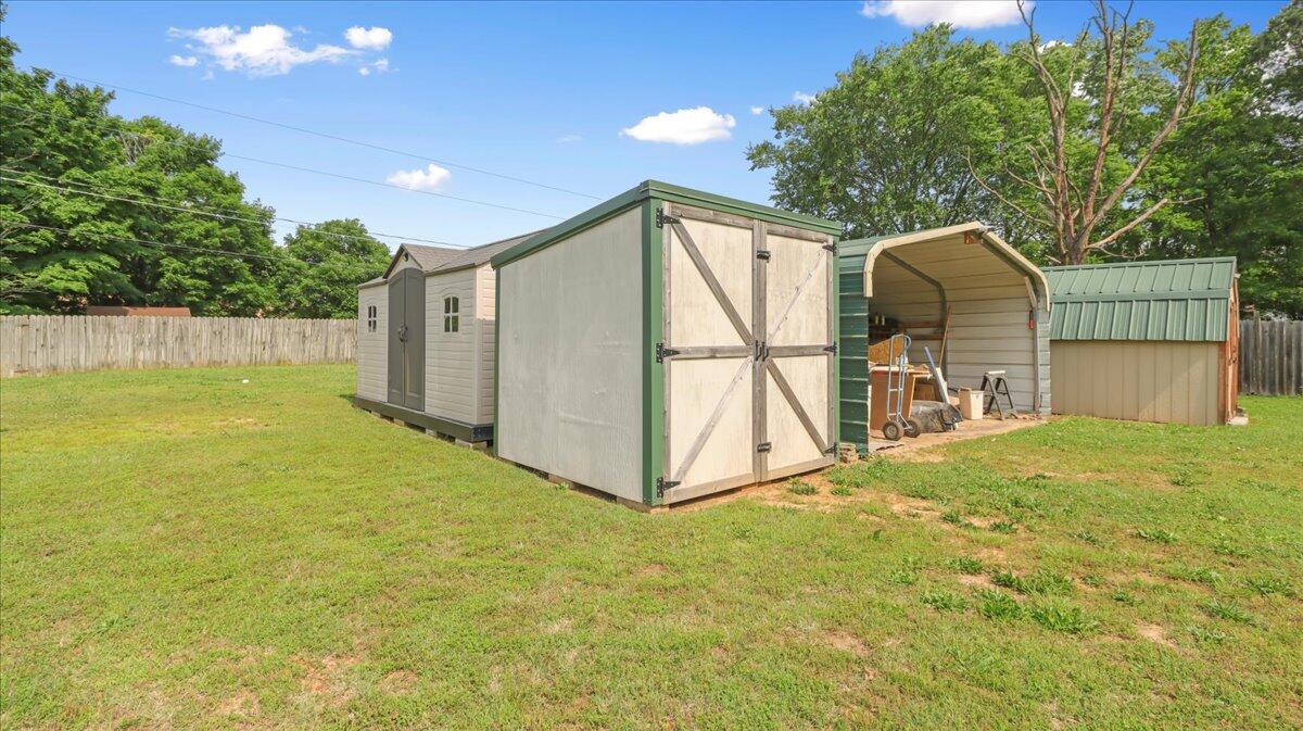 1933 Lynn Drive Property Photo 27