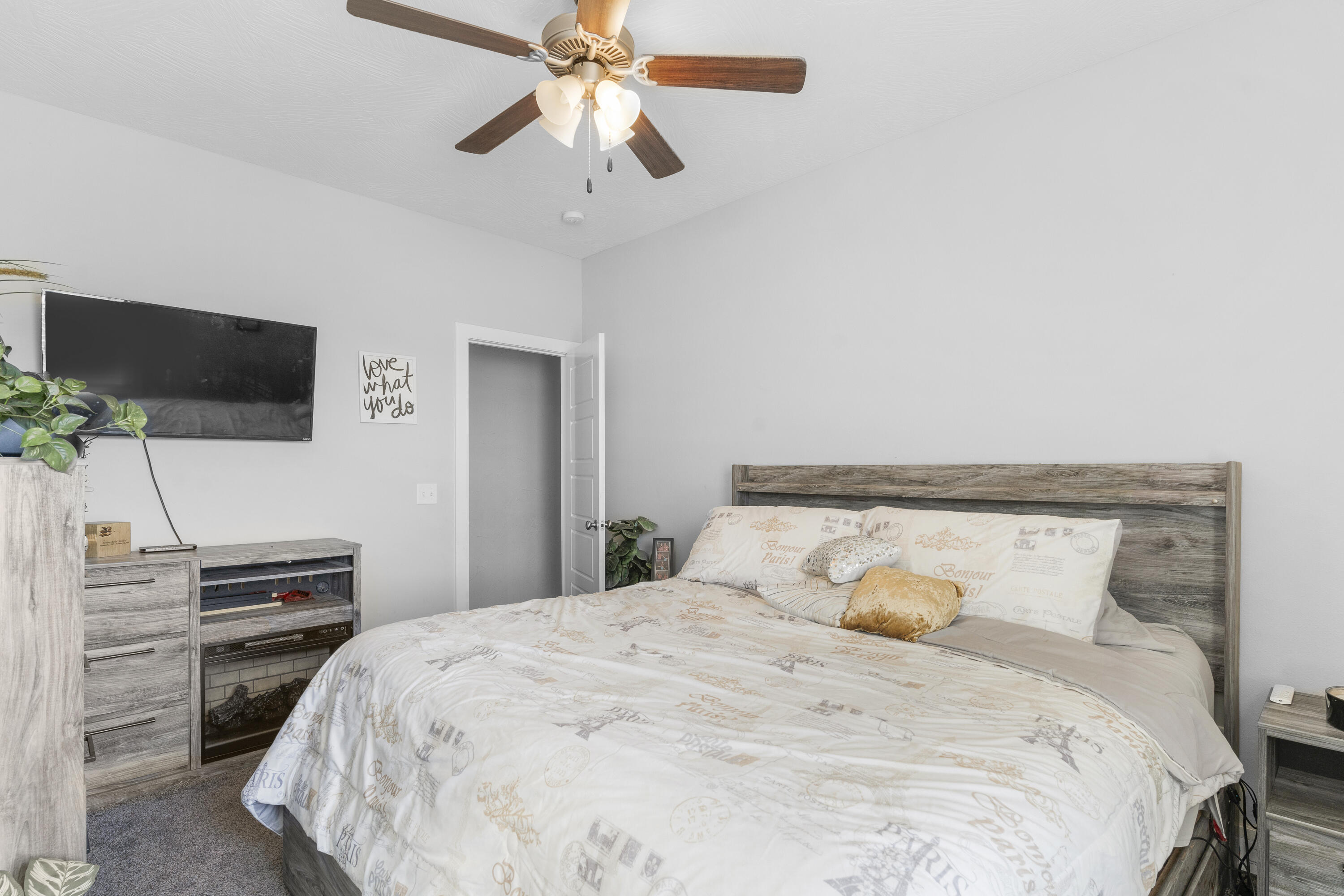 1360 North Rainbow Court Property Photo 33