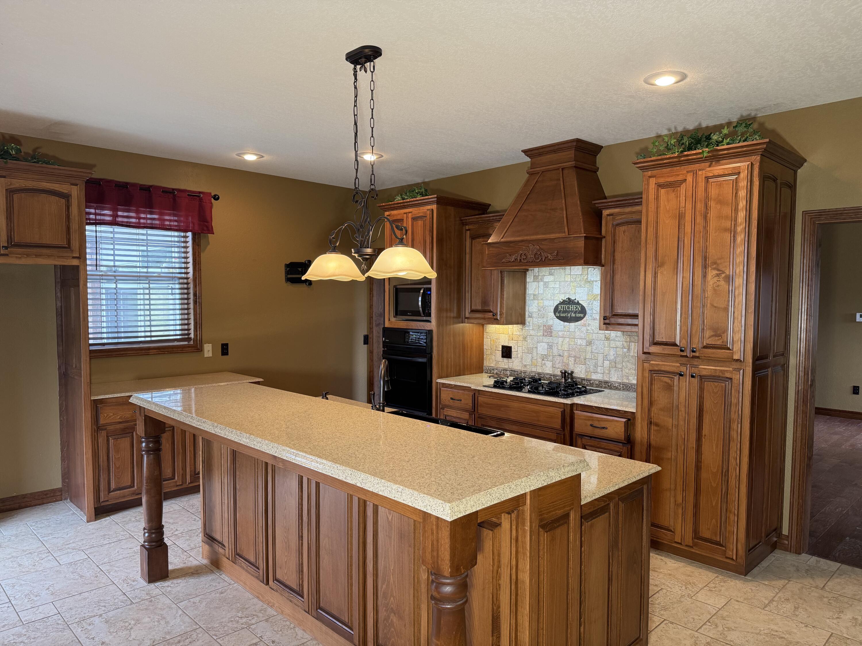 18252 Lawrence 2187 Property Photo 4