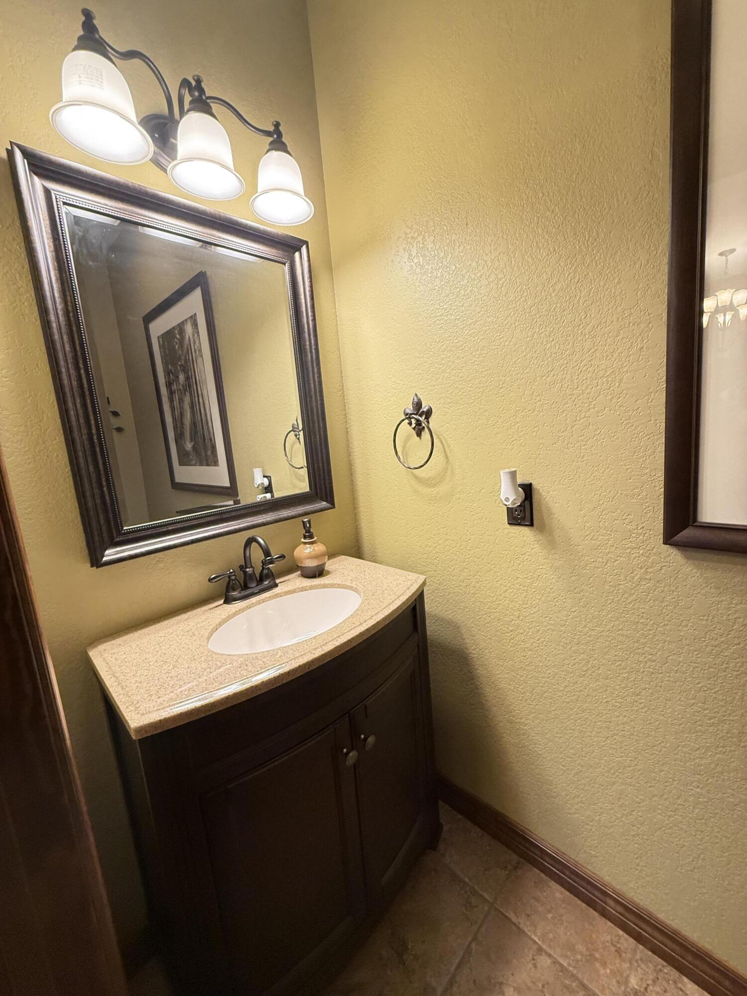 18252 Lawrence 2187 Property Photo 14
