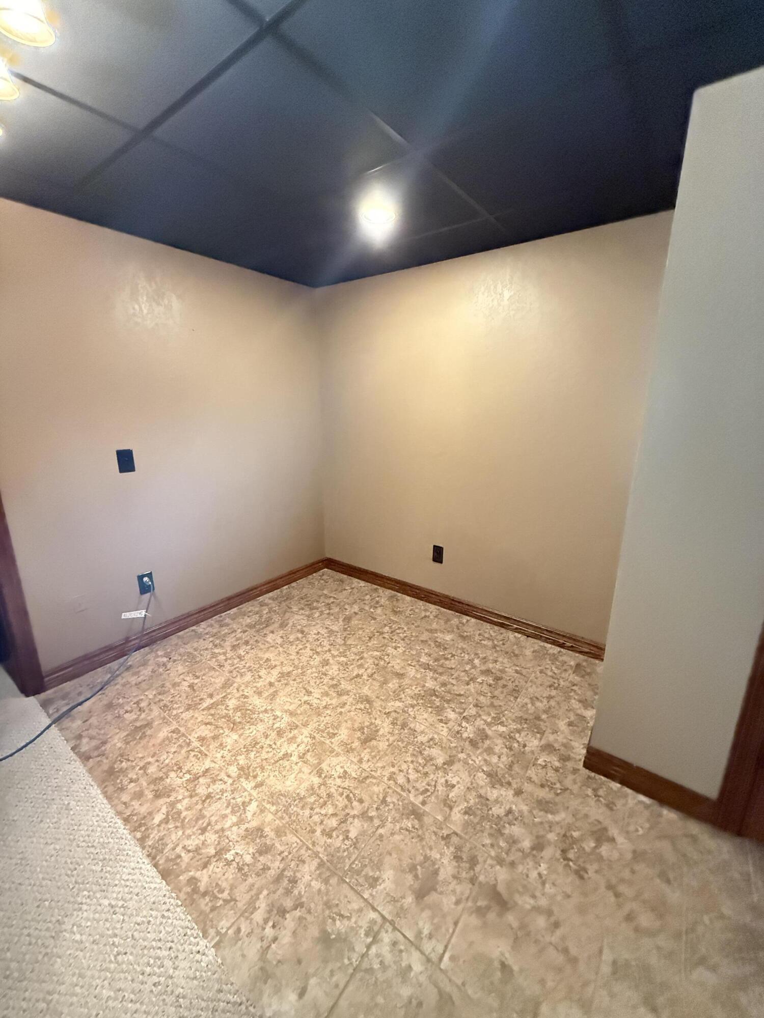 18252 Lawrence 2187 Property Photo 28