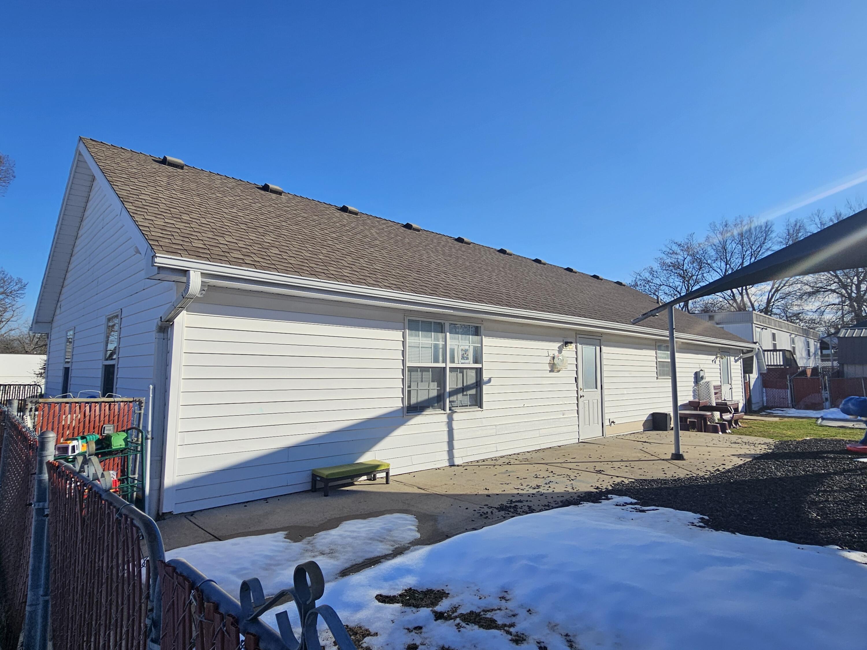 210 East Fields Boulevard Property Photo 14