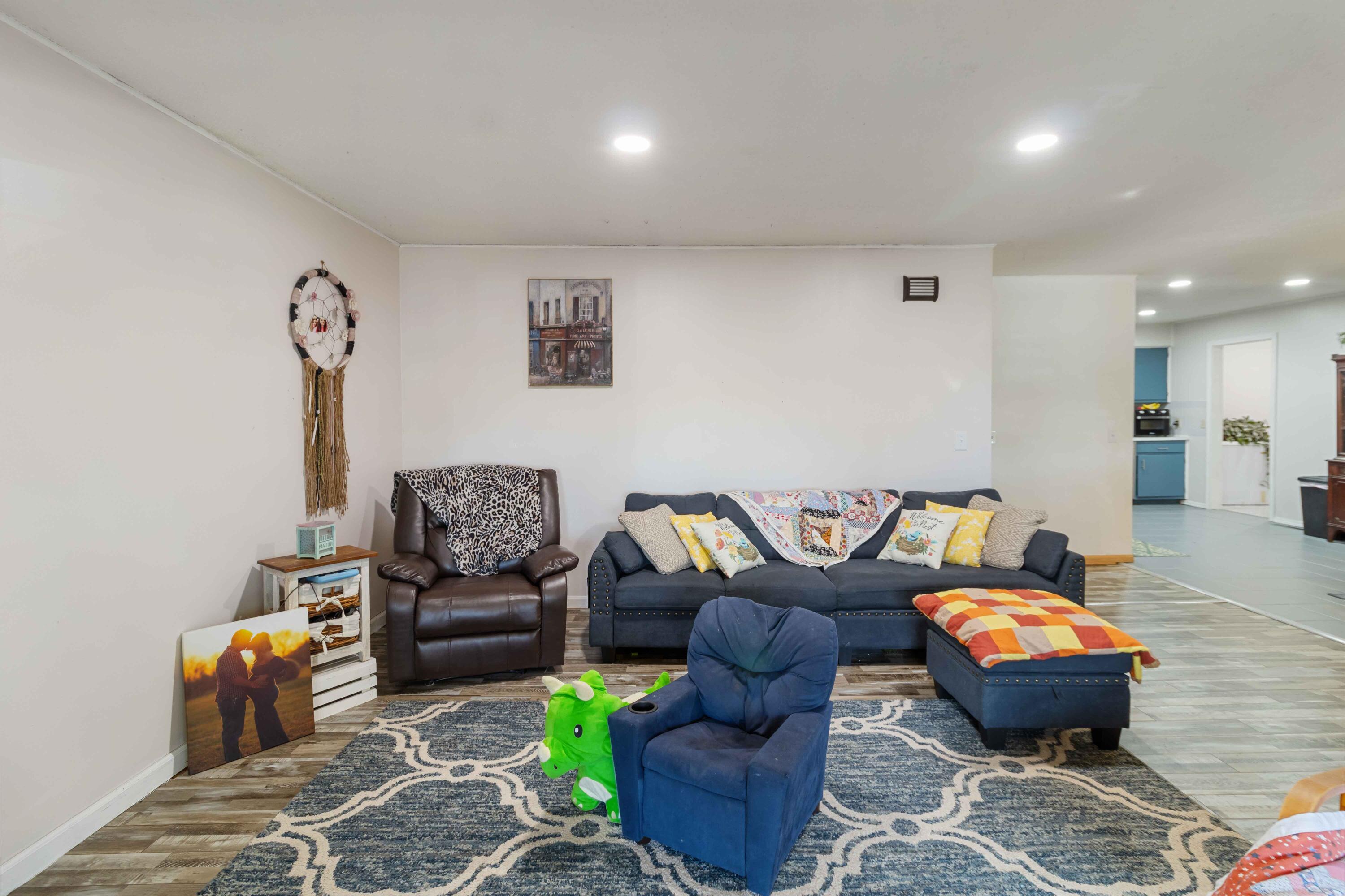7893 Farm Road 2240 Property Photo 4
