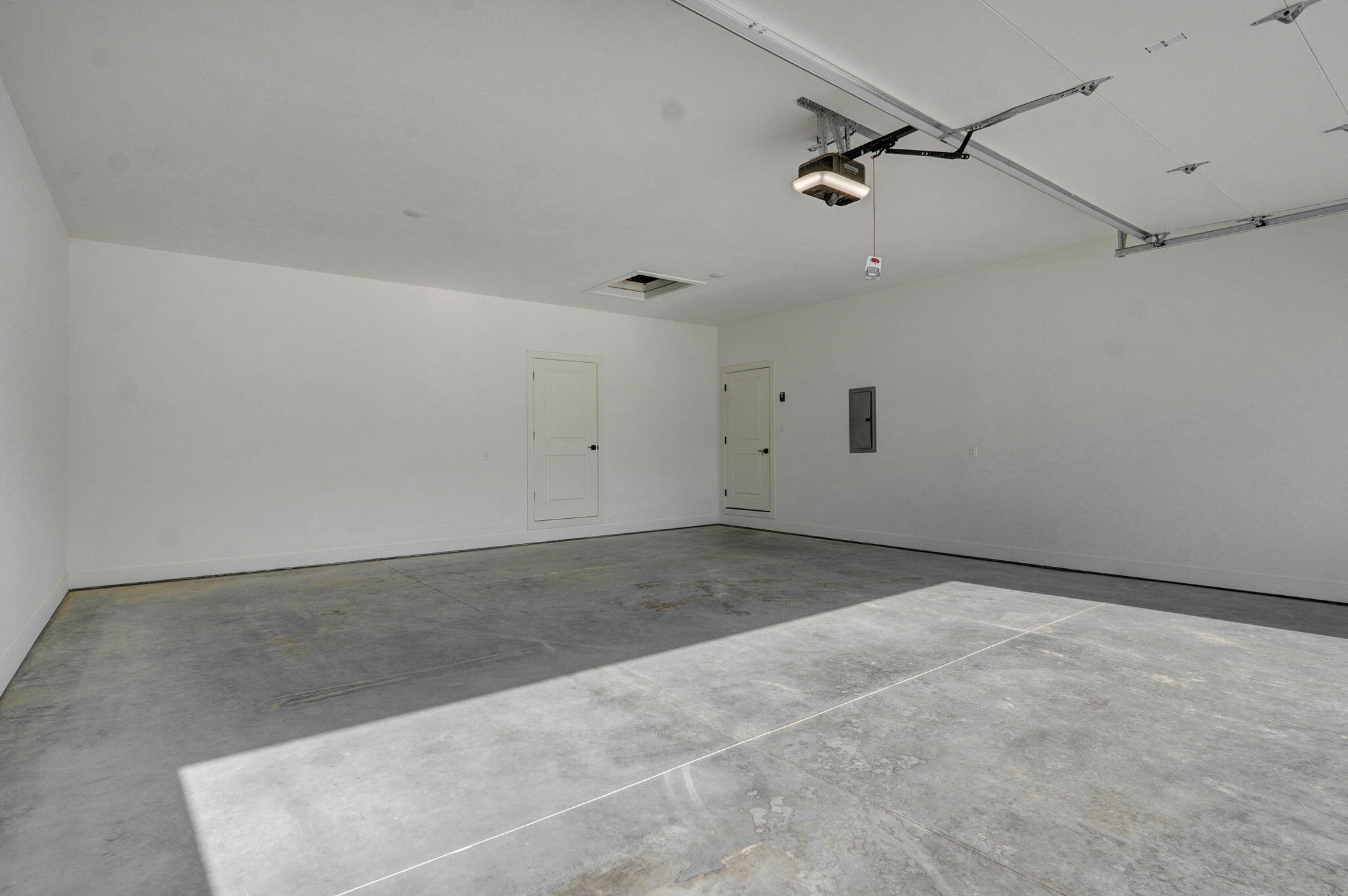210 A W Clinton St Property Photo 3