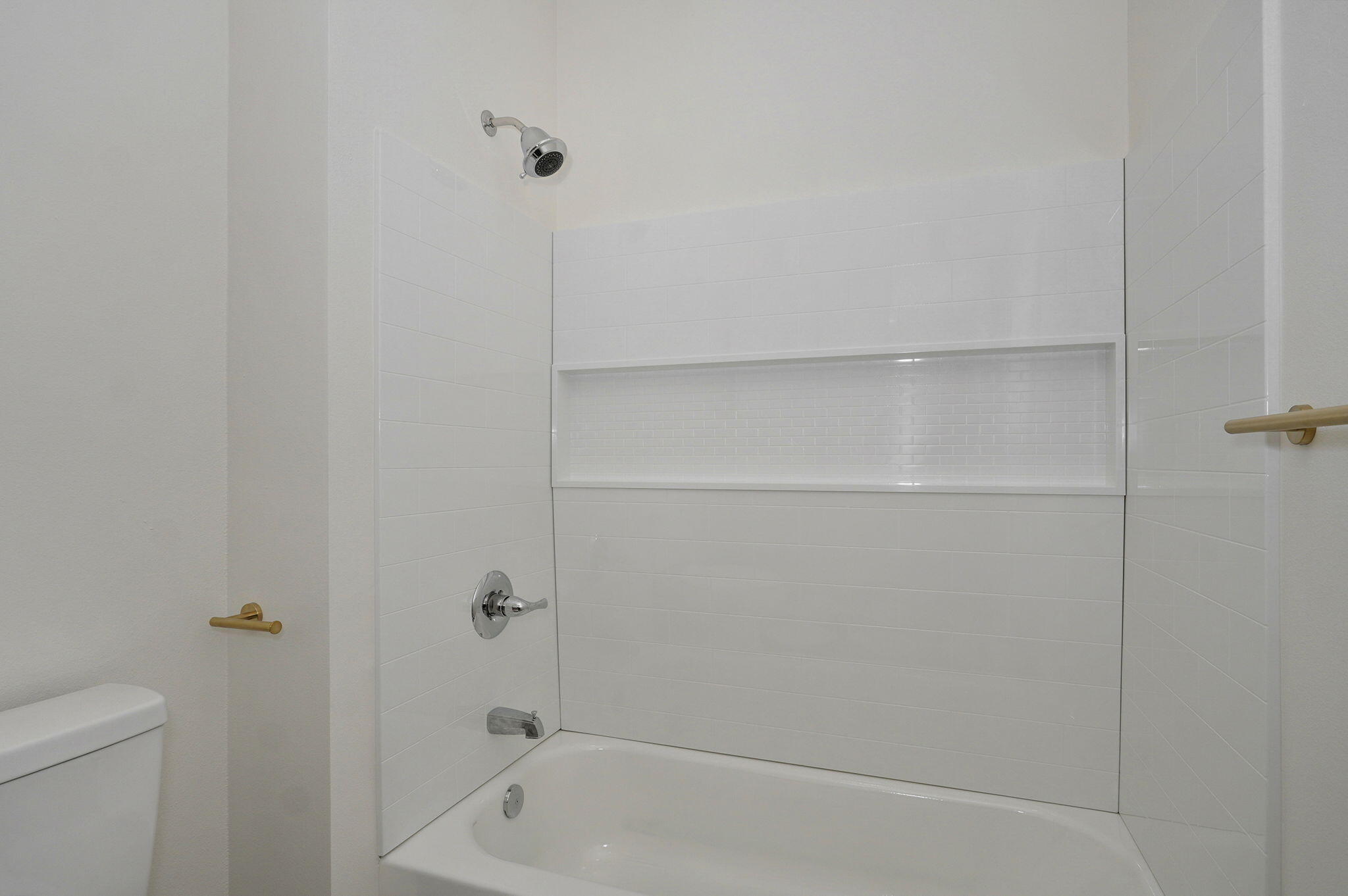 210 A W Clinton St Property Photo 17