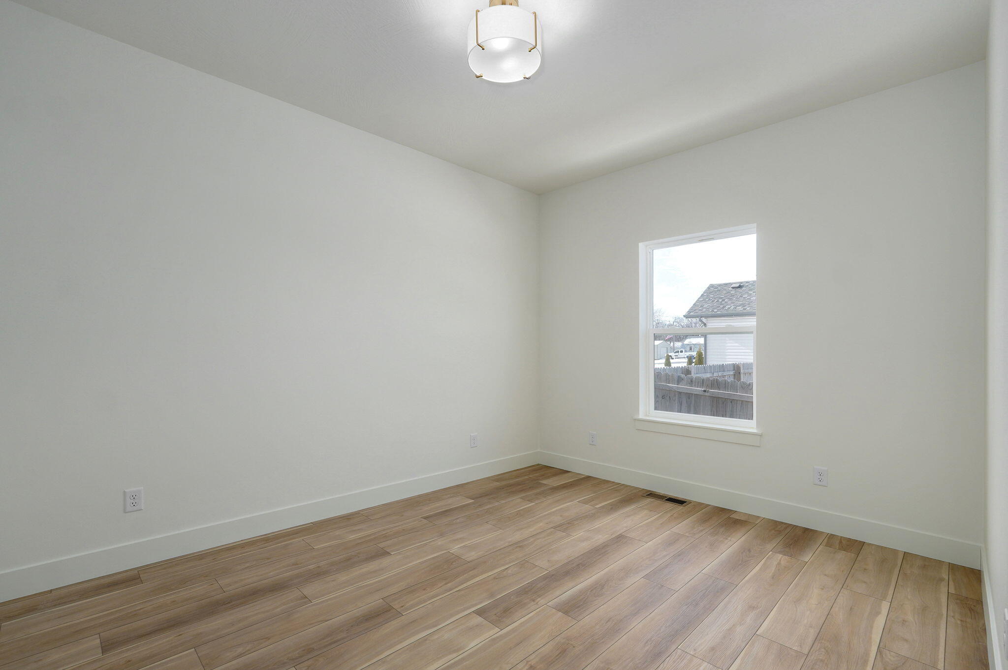 210 A W Clinton St Property Photo 19