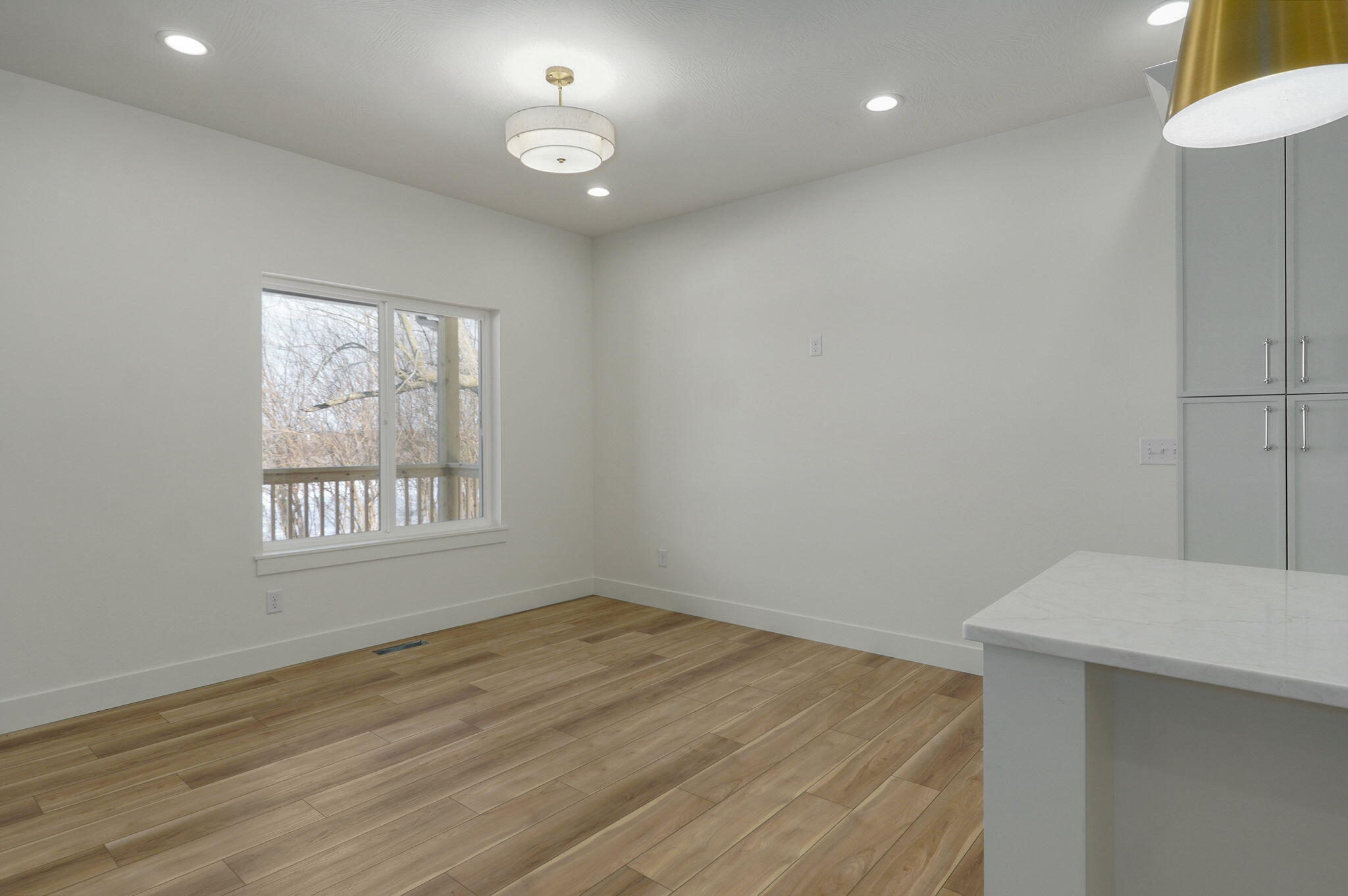 210 B West Clinton Street Property Photo 12