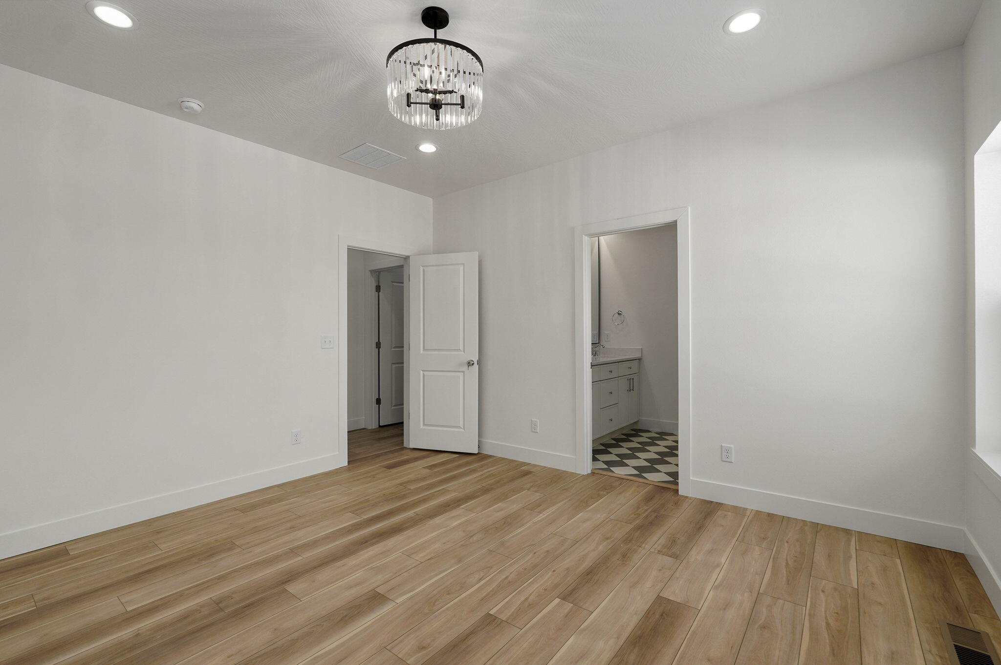 210 B West Clinton Street Property Photo 17