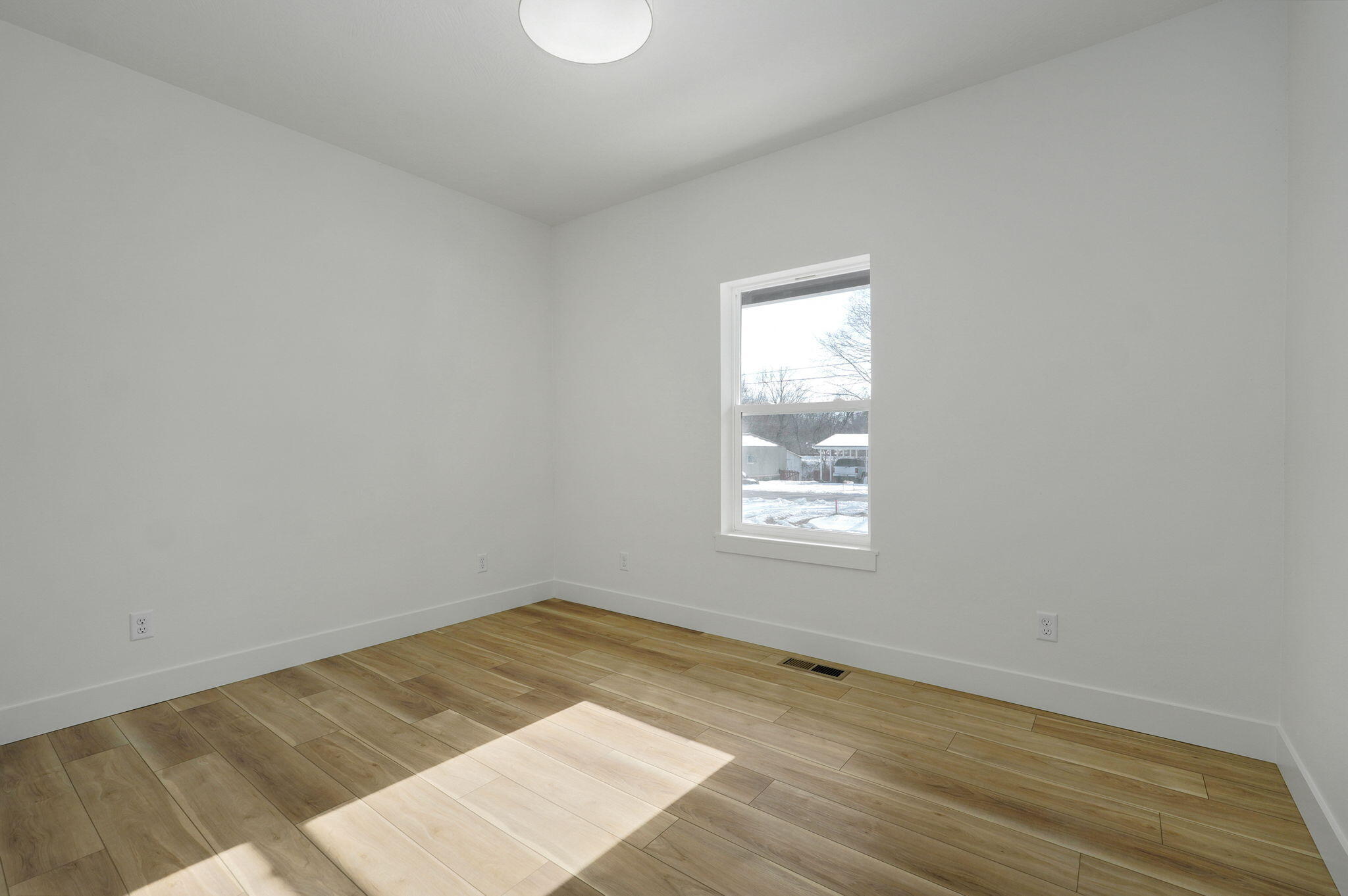 210 B West Clinton Street Property Photo 24