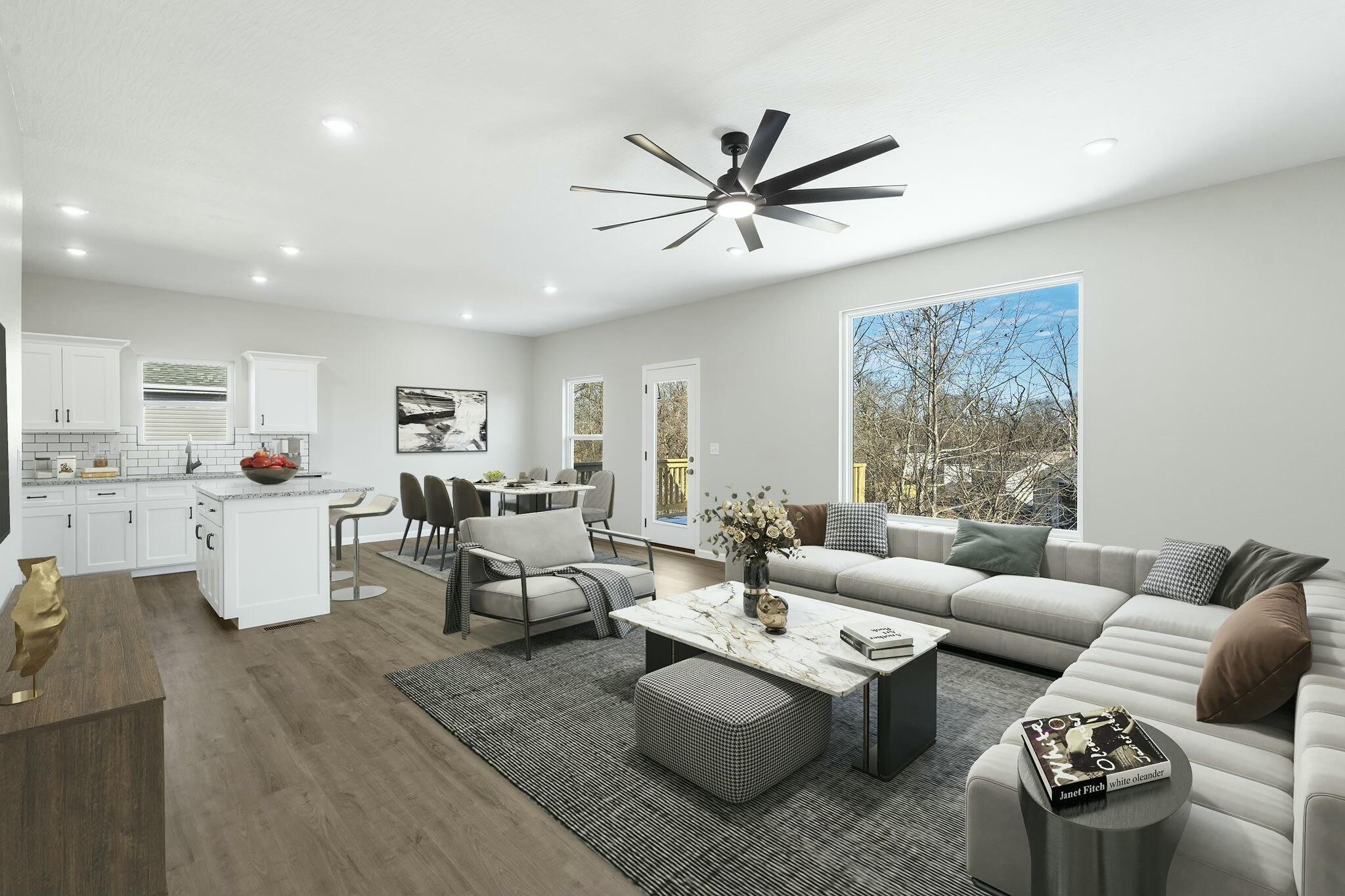 1600 West Brook Street Property Photo 4