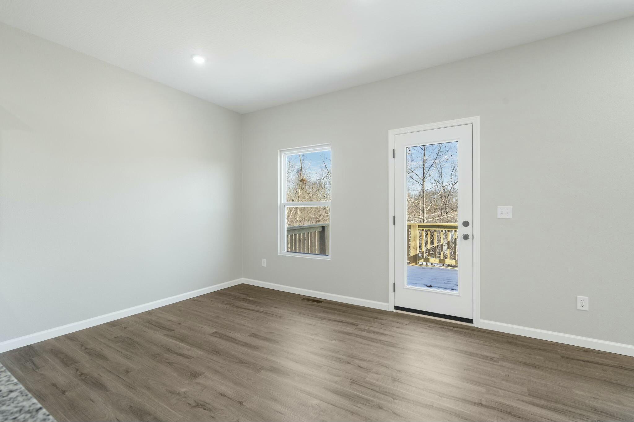 1600 West Brook Street Property Photo 11