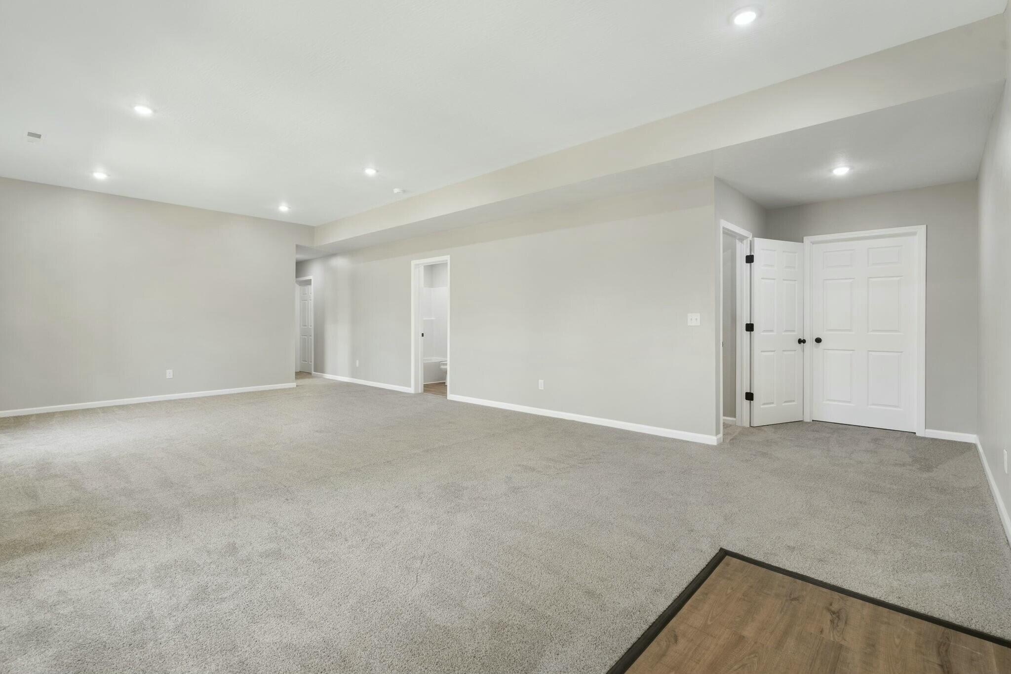 1600 West Brook Street Property Photo 29