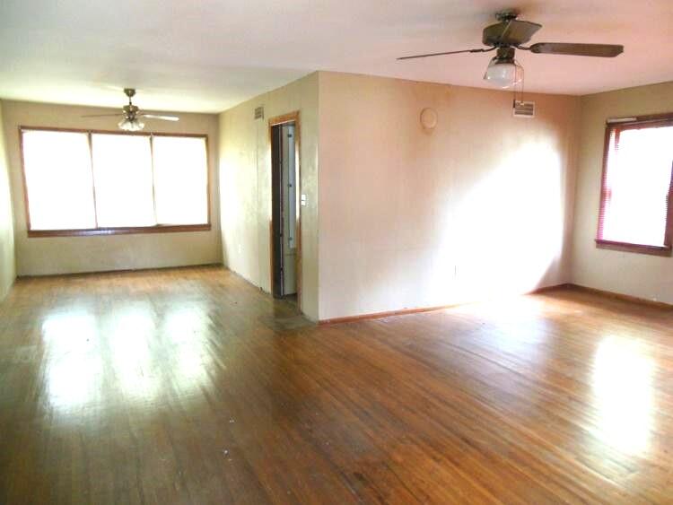 415 North Grand Street Property Photo 4