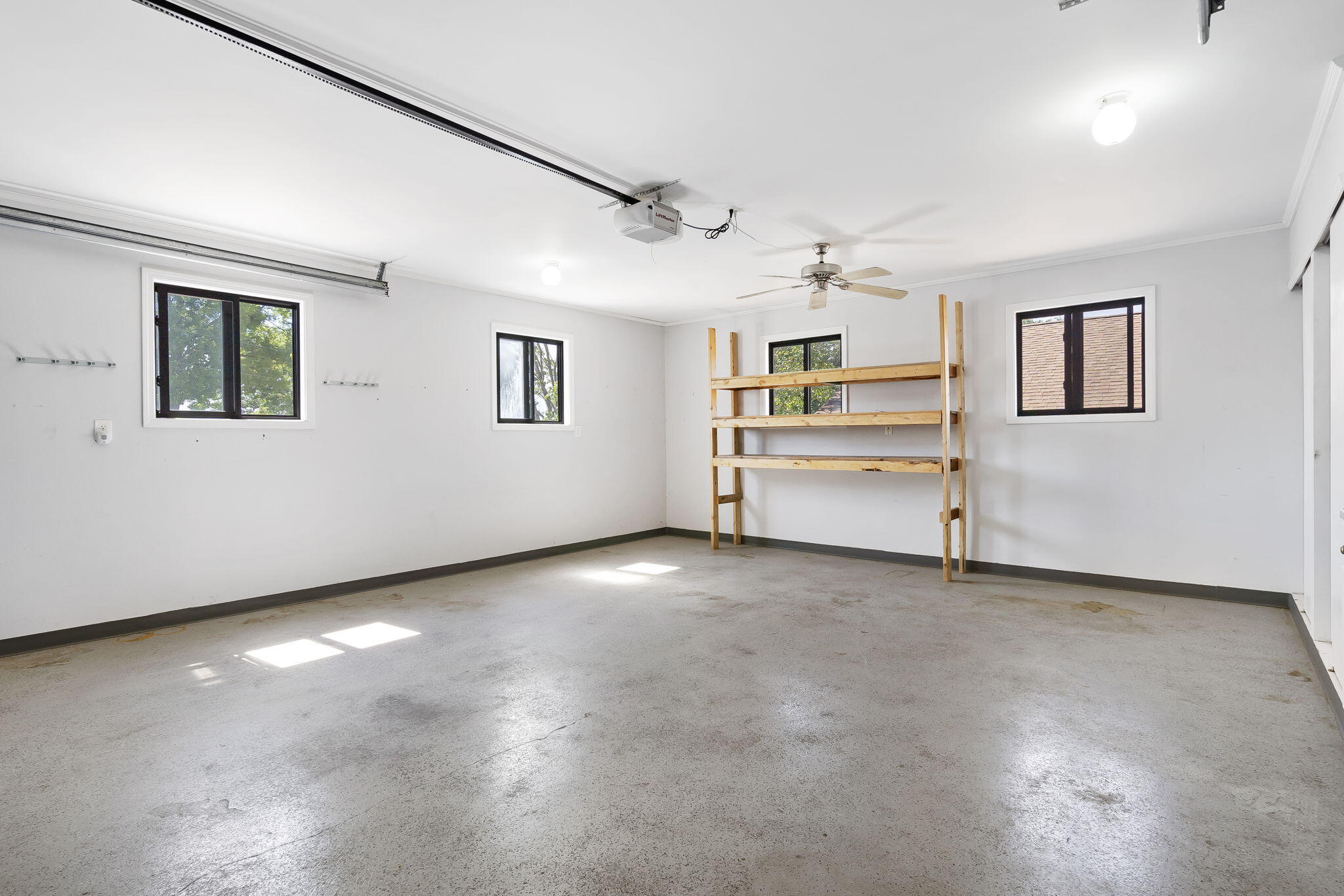 6 Bridgeview Drive Property Photo 42