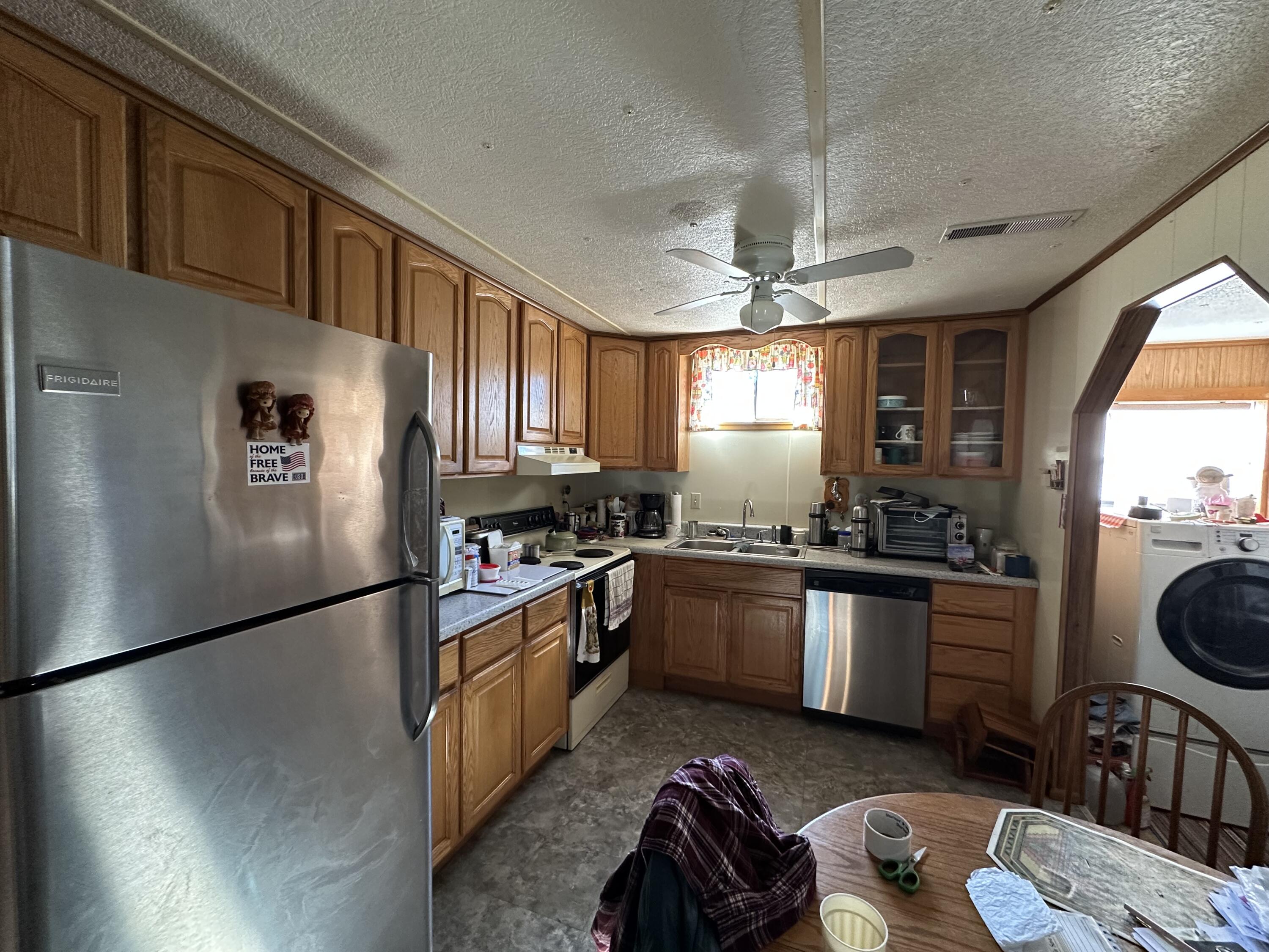 121 Lillian Road Property Photo 4