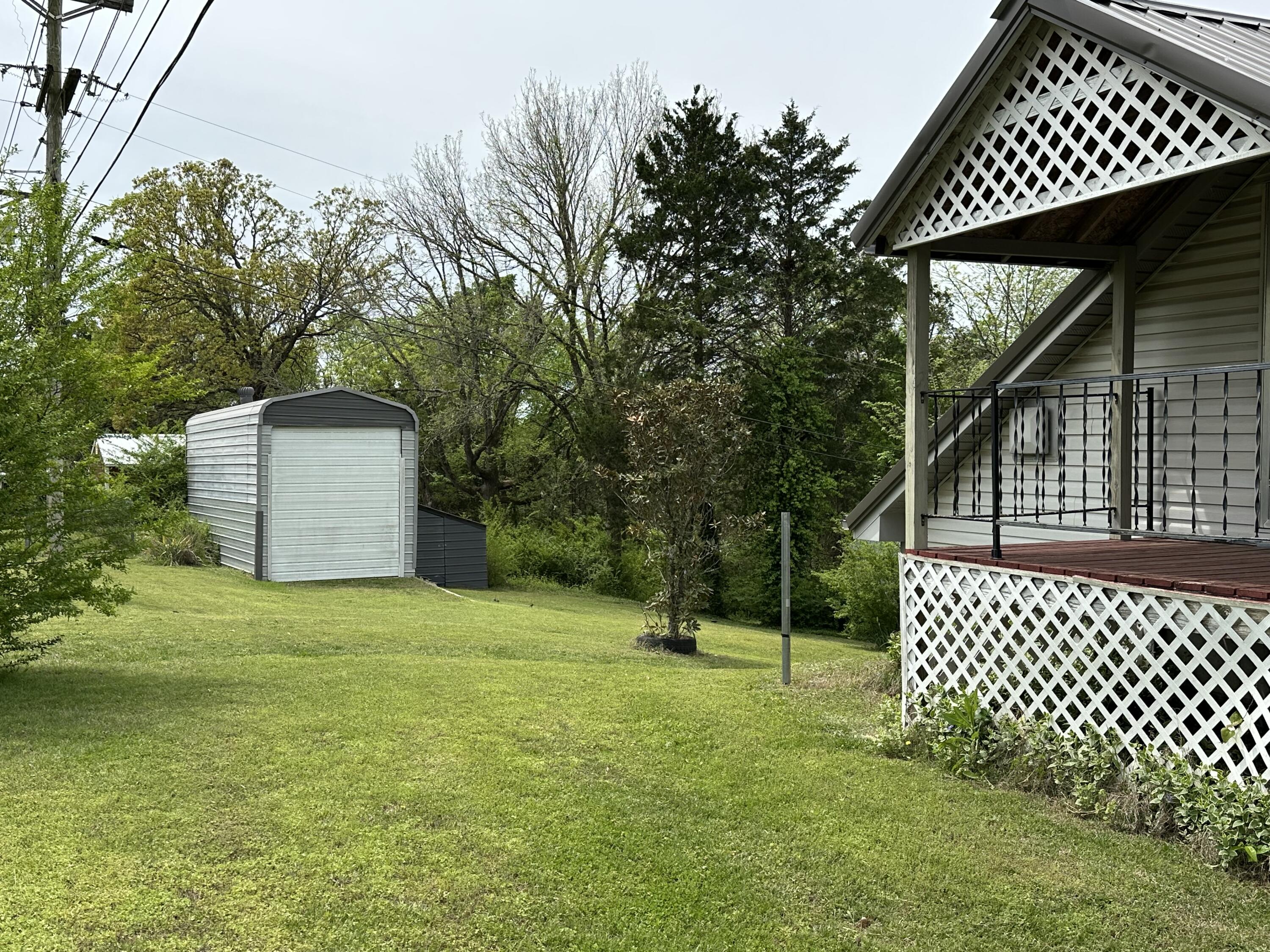 121 Lillian Road Property Photo 4