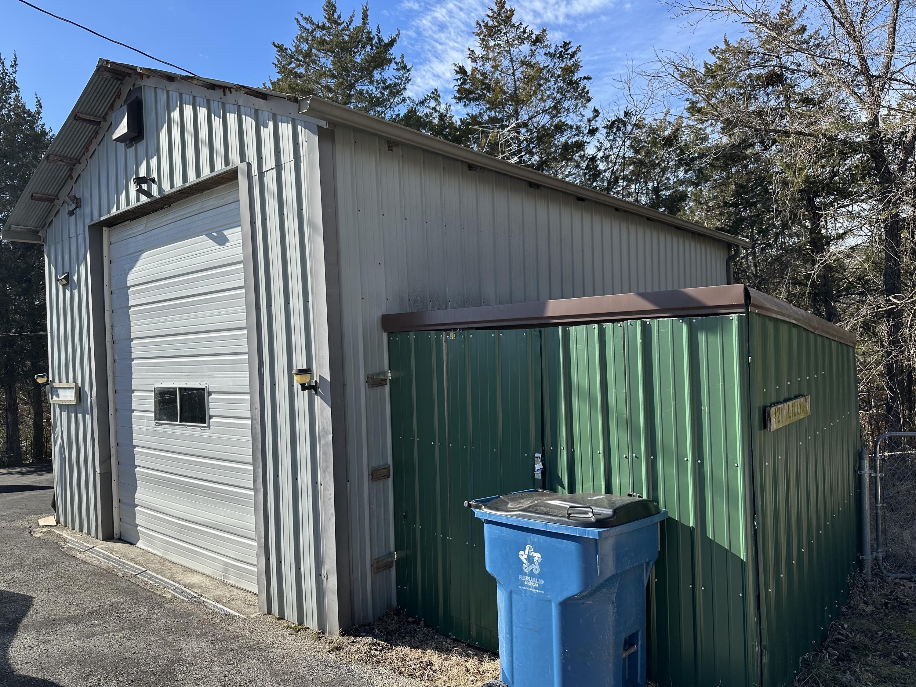 121 Lillian Road Property Photo 8