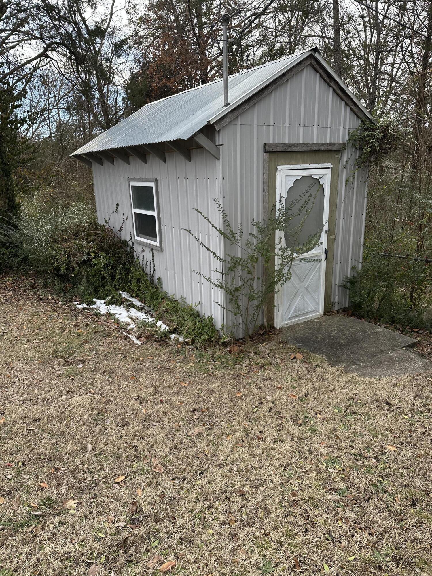 121 Lillian Road Property Photo 18