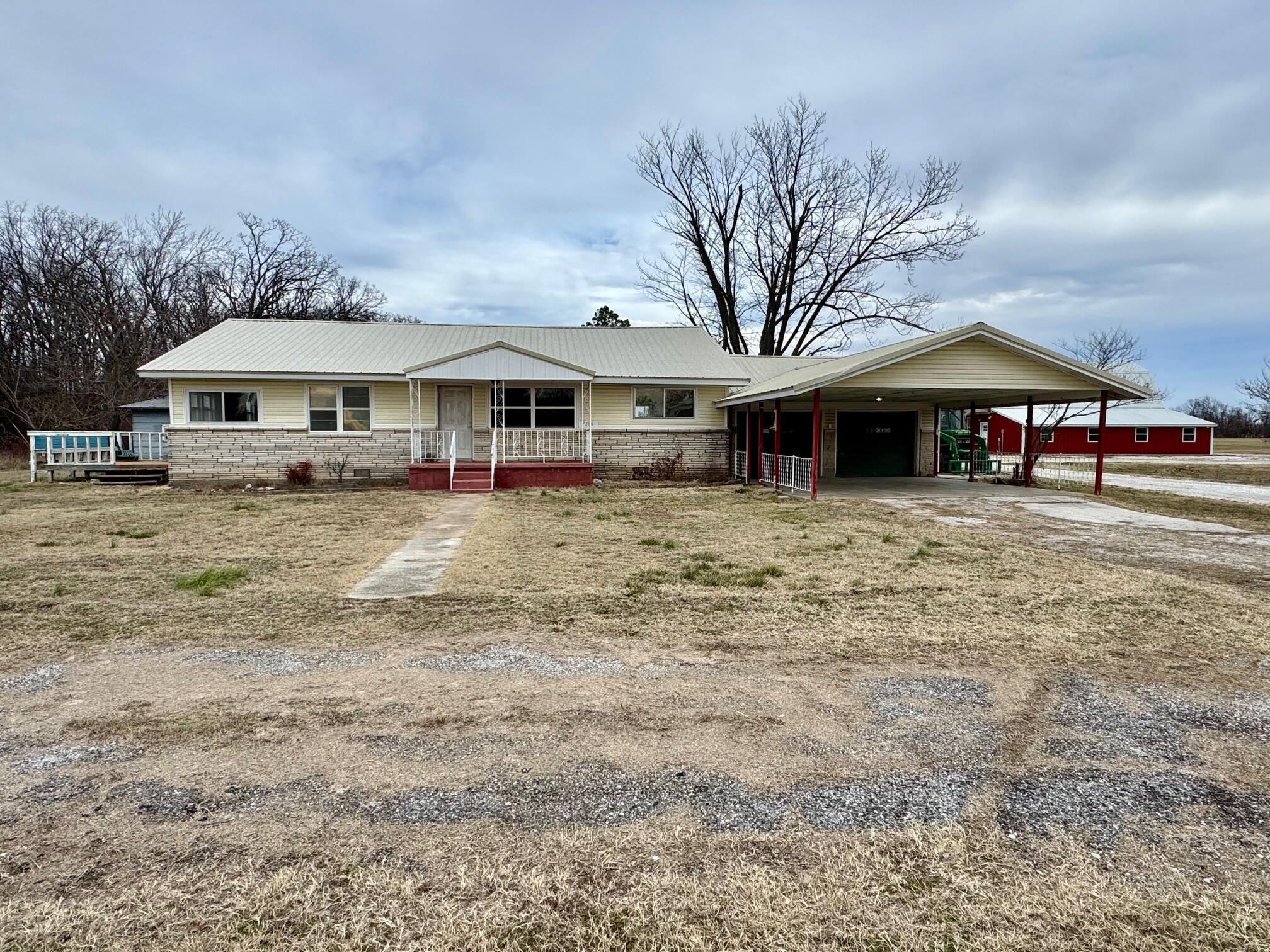 2286 60 Property Photo