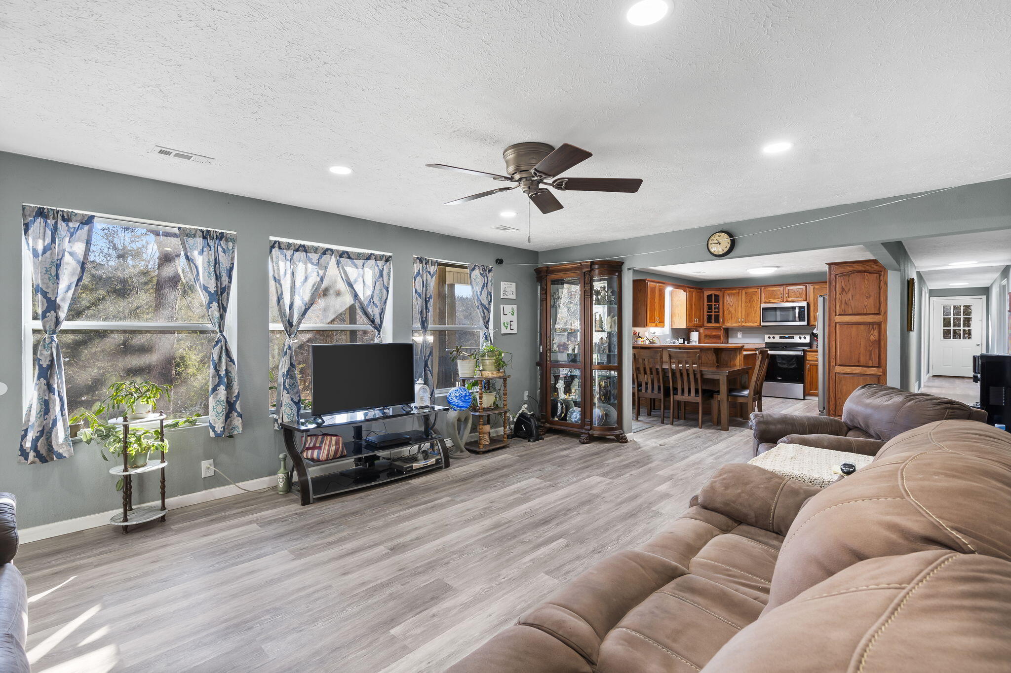 26396 Oak Street Property Photo 17