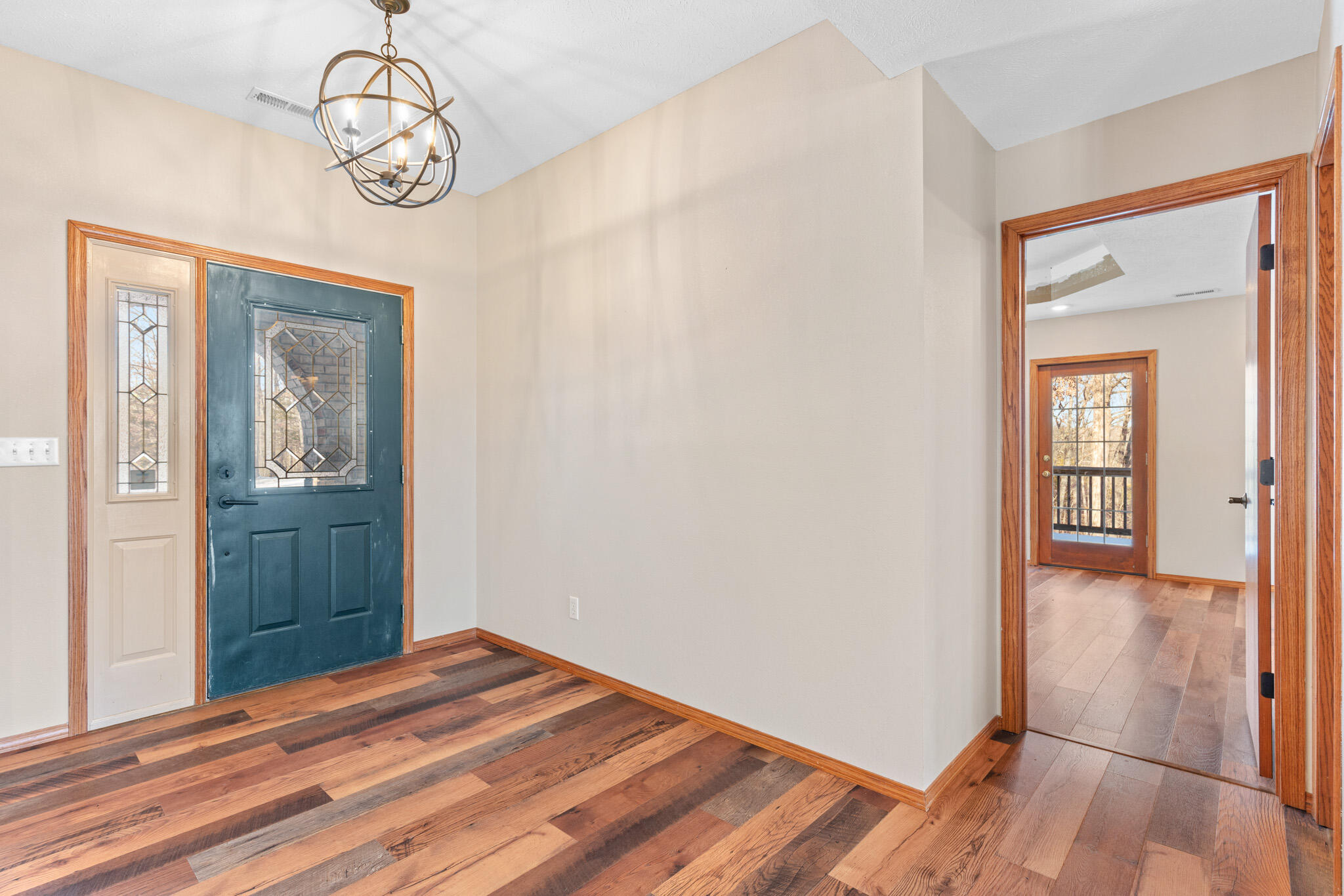 1928 Oldfield Road Property Photo 6