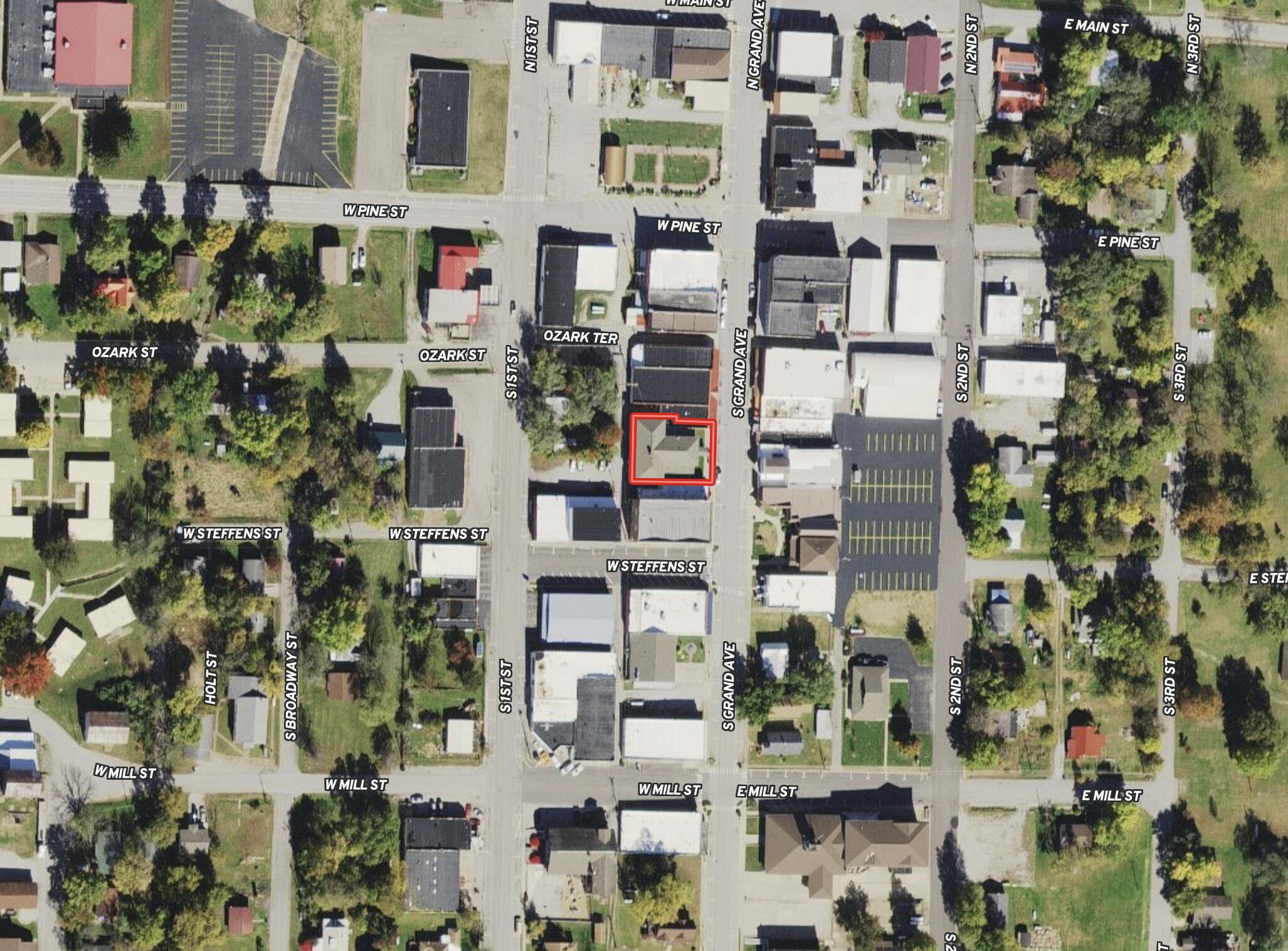 211 South Grand Avenue Property Photo 2
