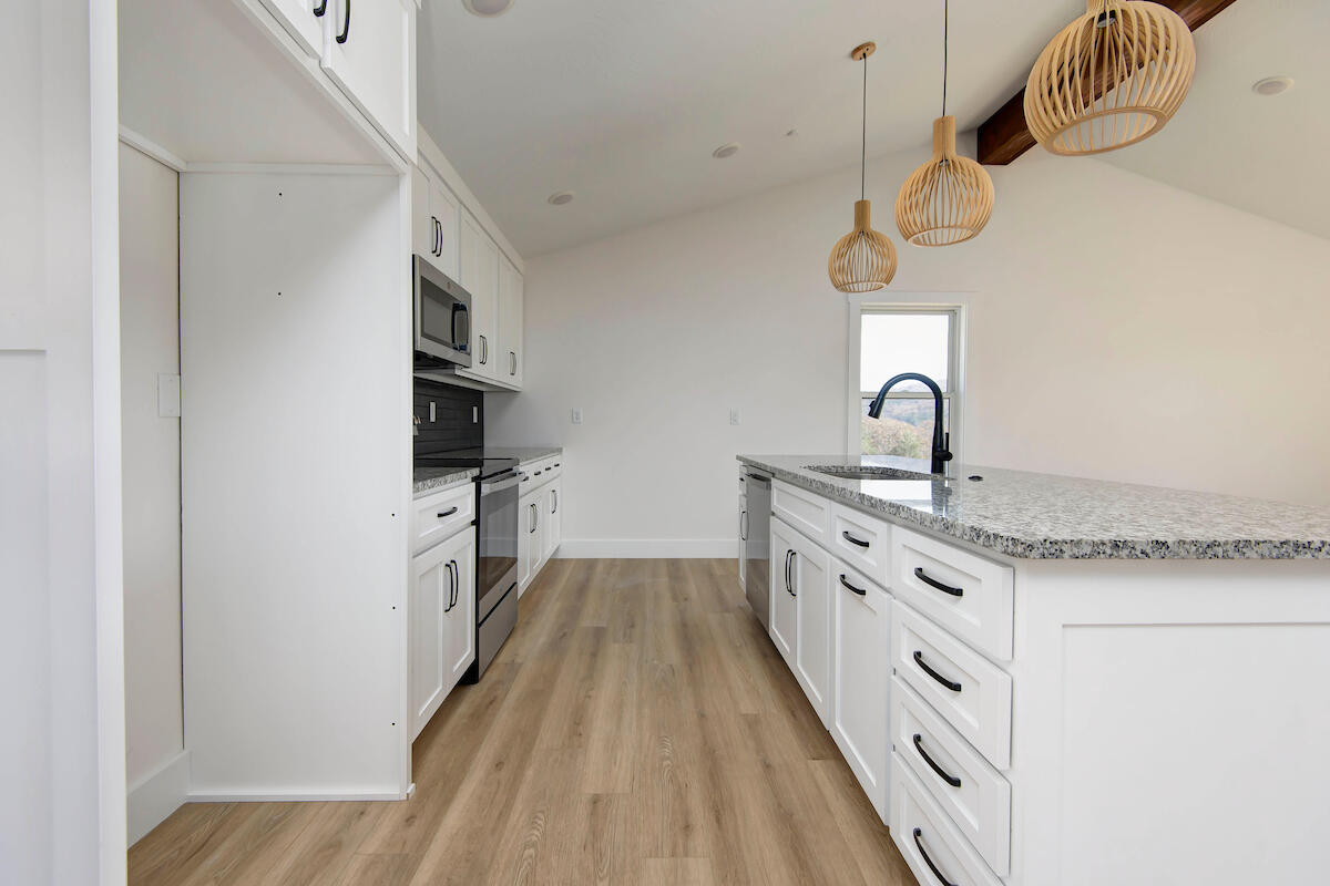 202 Vacation Lane Property Photo 9