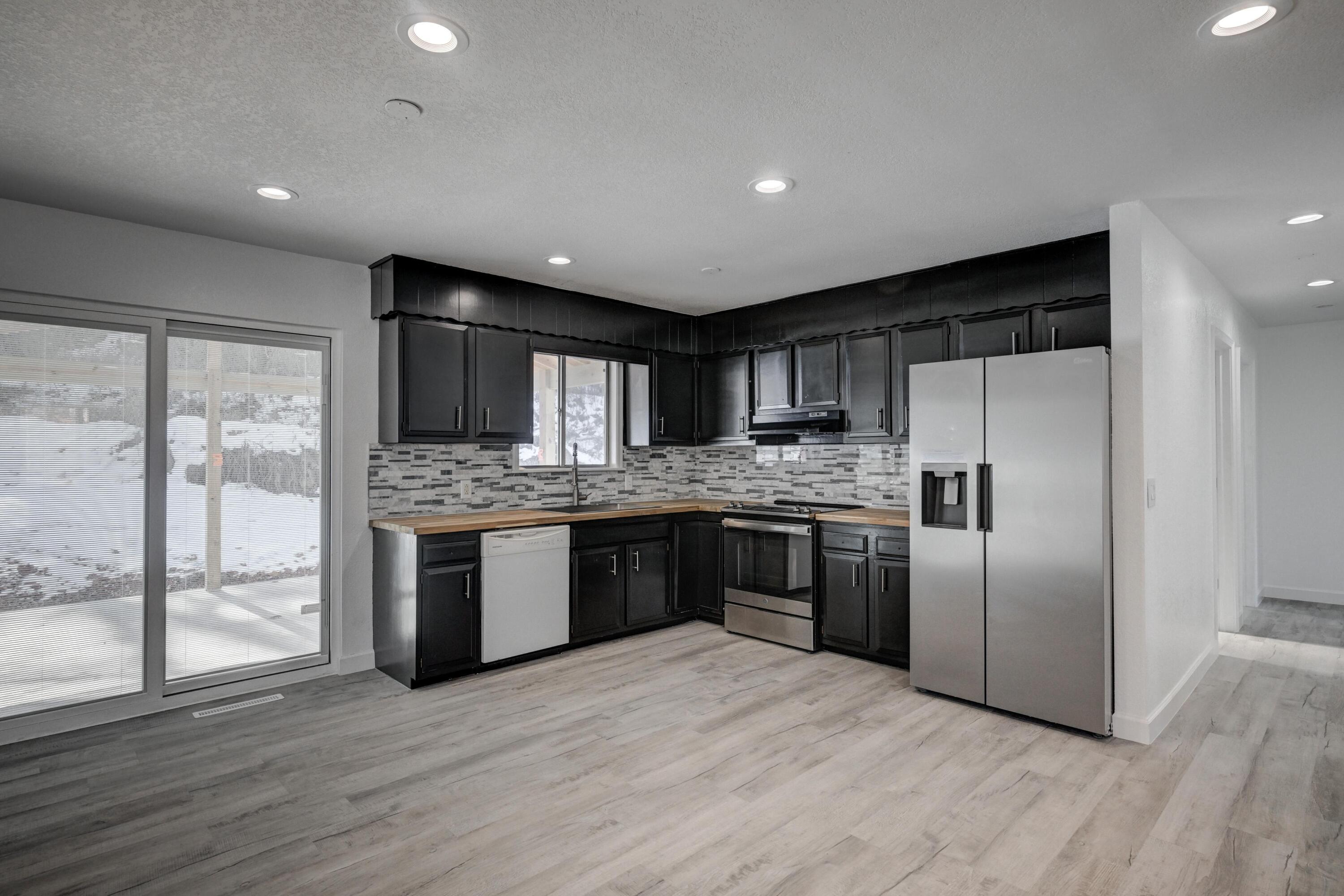 1411 Knapp Court Property Photo 8