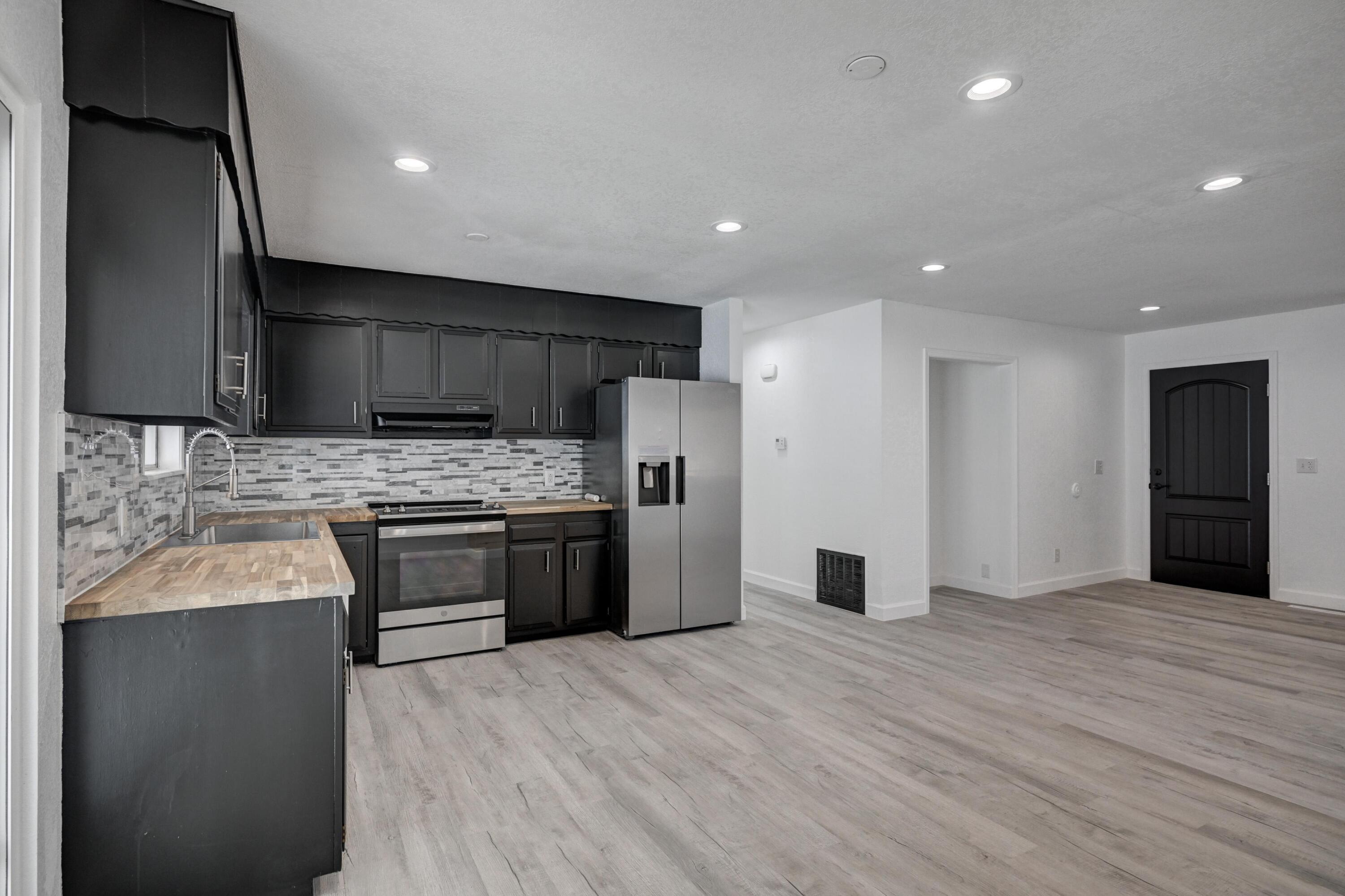 1411 Knapp Court Property Photo 10