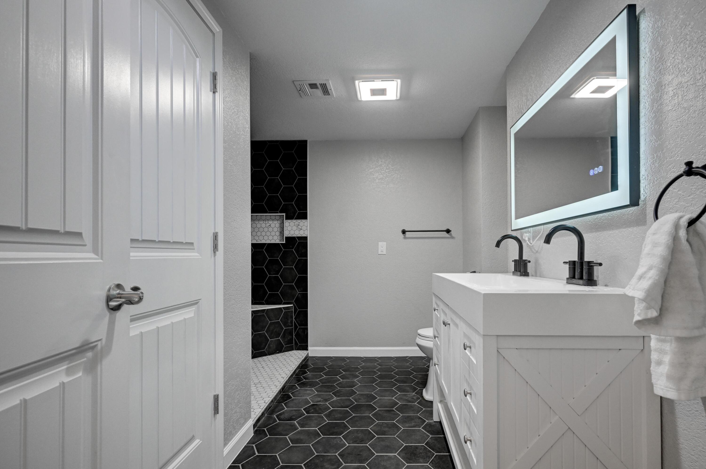 1411 Knapp Court Property Photo 28