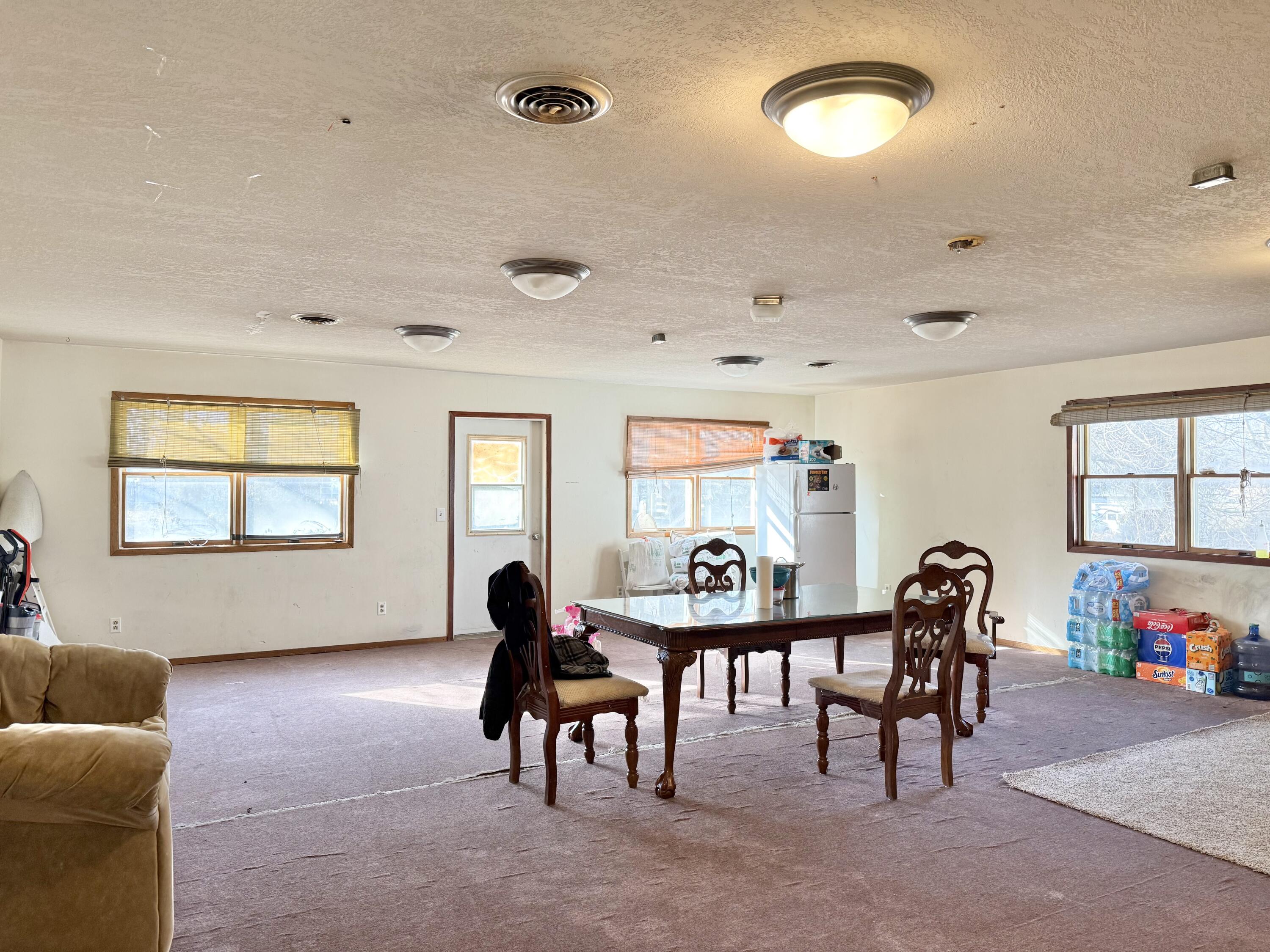 1109 N Central Ave Property Photo 3