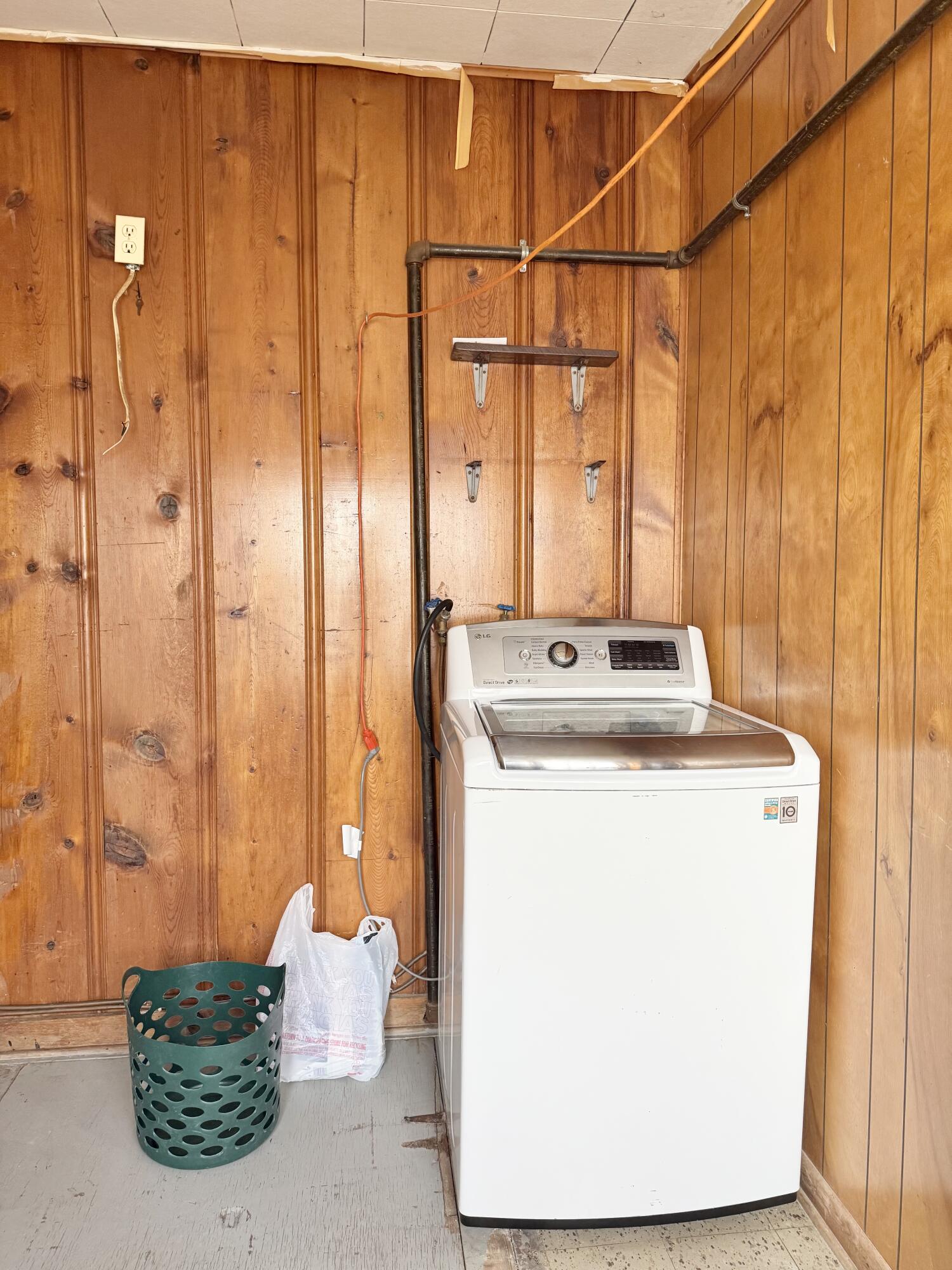 1109 N Central Ave Property Photo 8