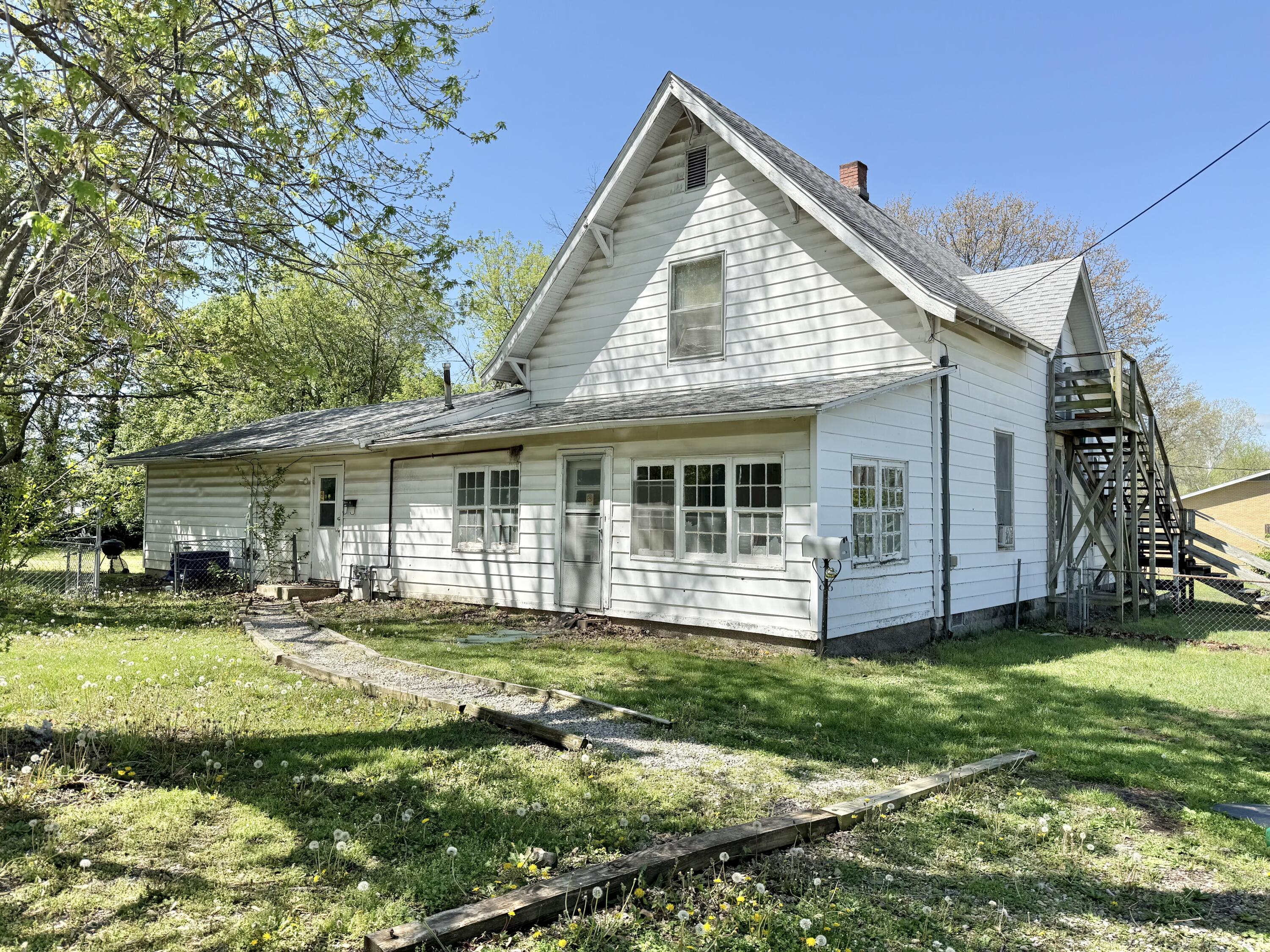 1109 N Central Ave Property Photo 16