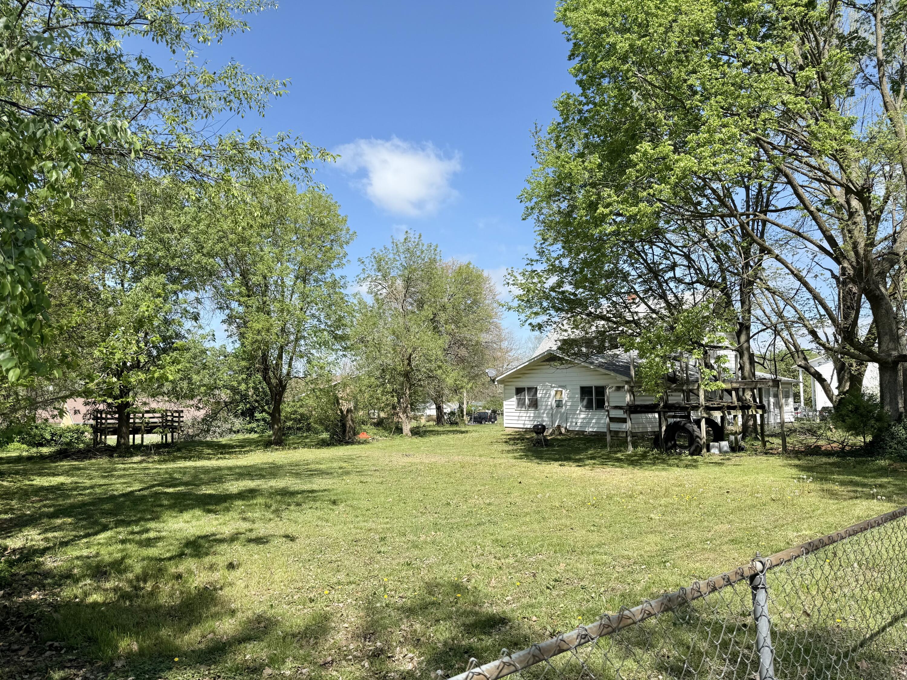 1109 N Central Ave Property Photo 18