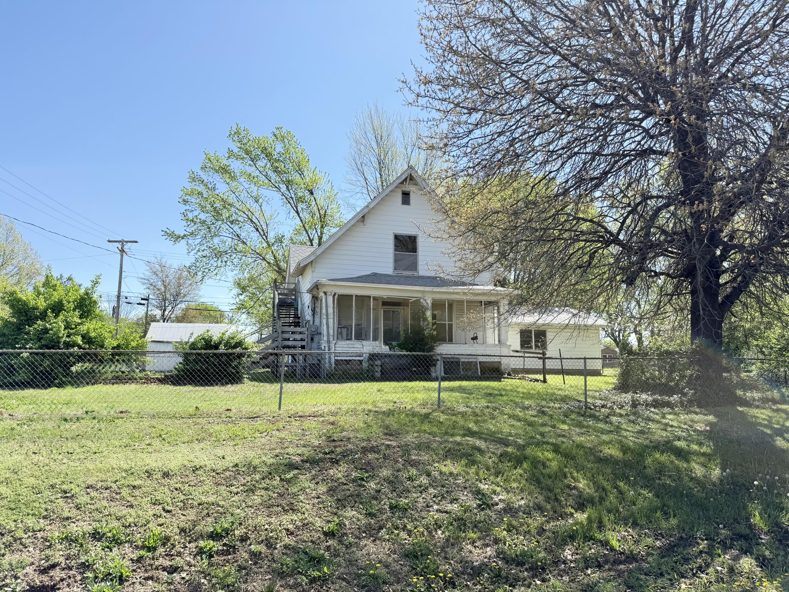 1109 N Central Ave Property Photo 21