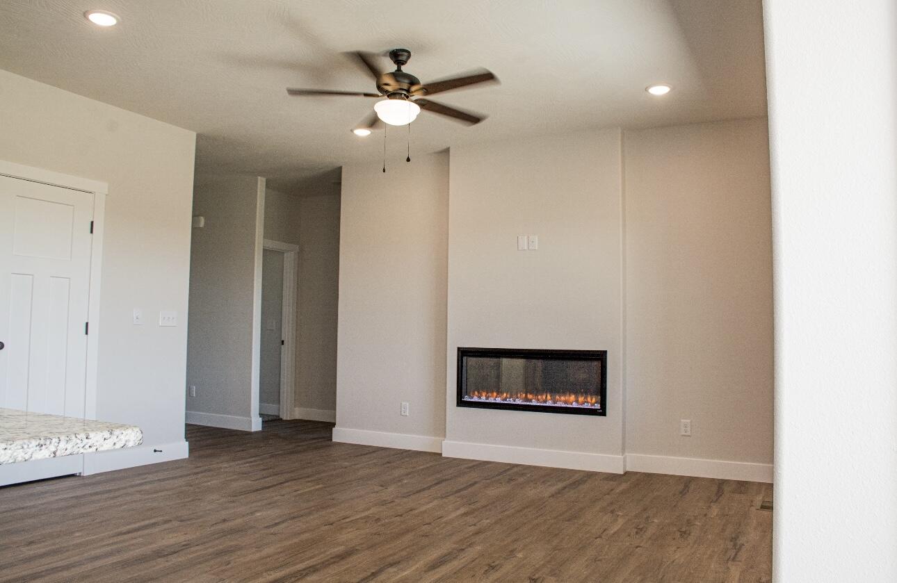 2504 West Goldfinch Drive Property Photo 6