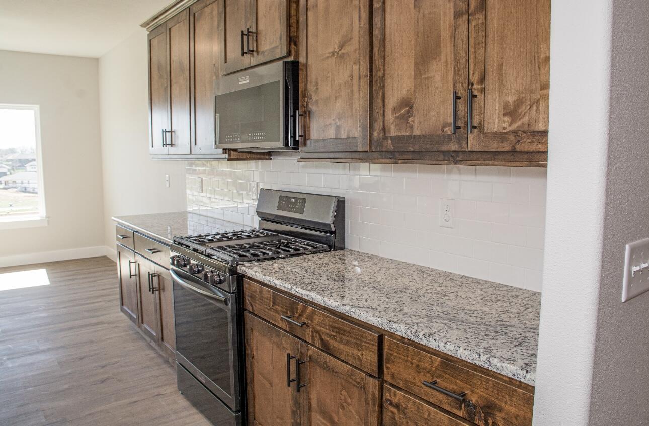 2504 West Goldfinch Drive Property Photo 8