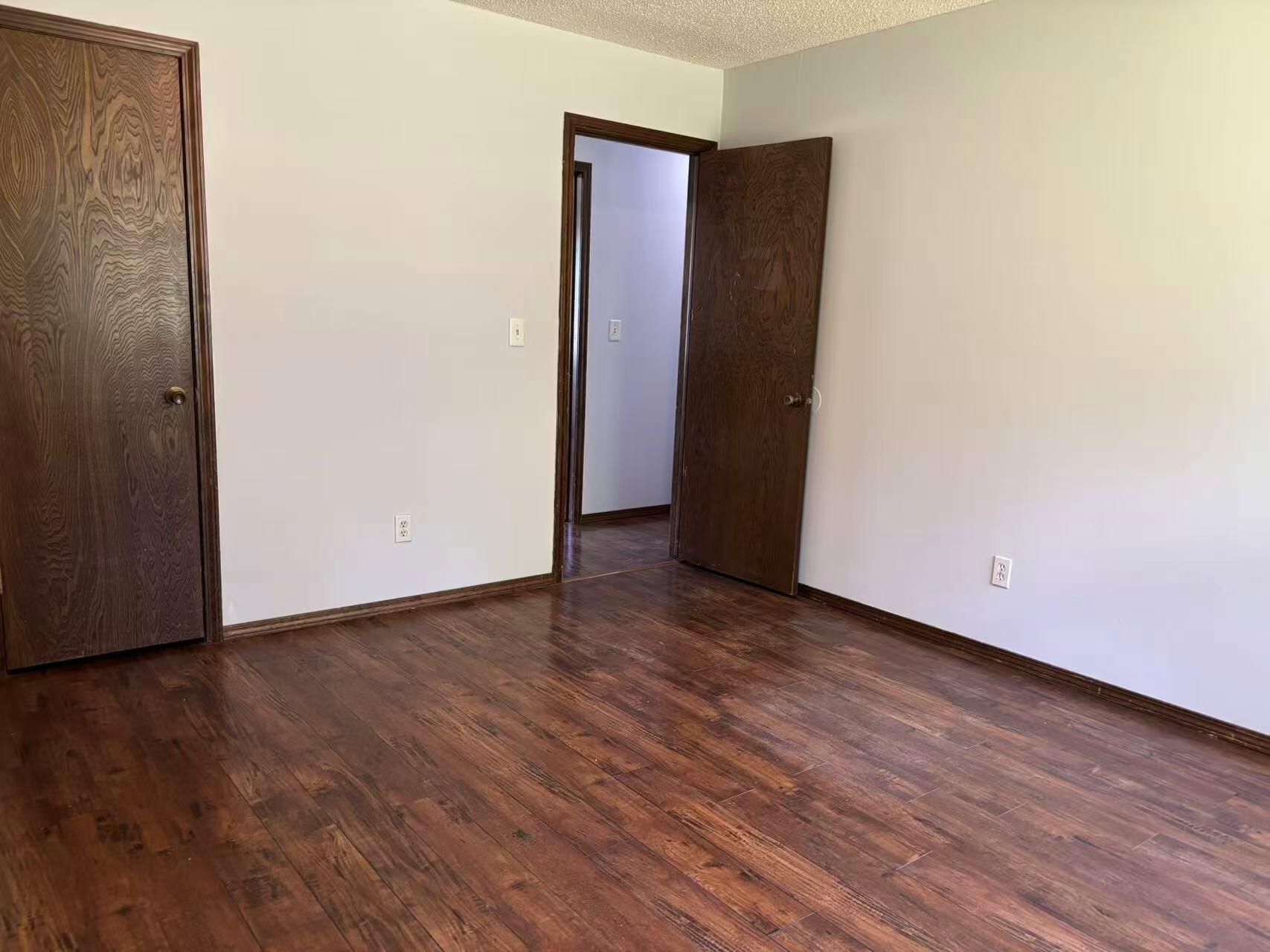 730 East Walnut Lawn Street Property Photo 15