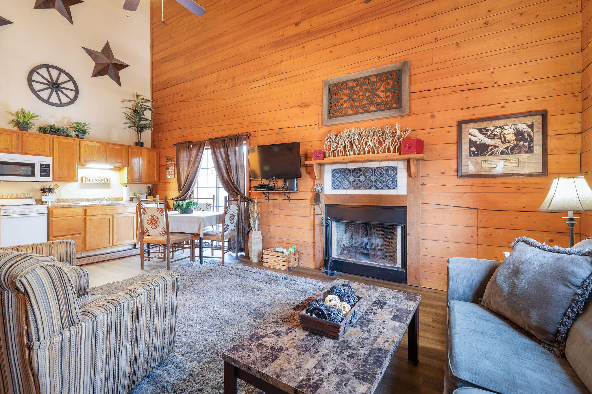 4 Cabin Court Property Photo 2