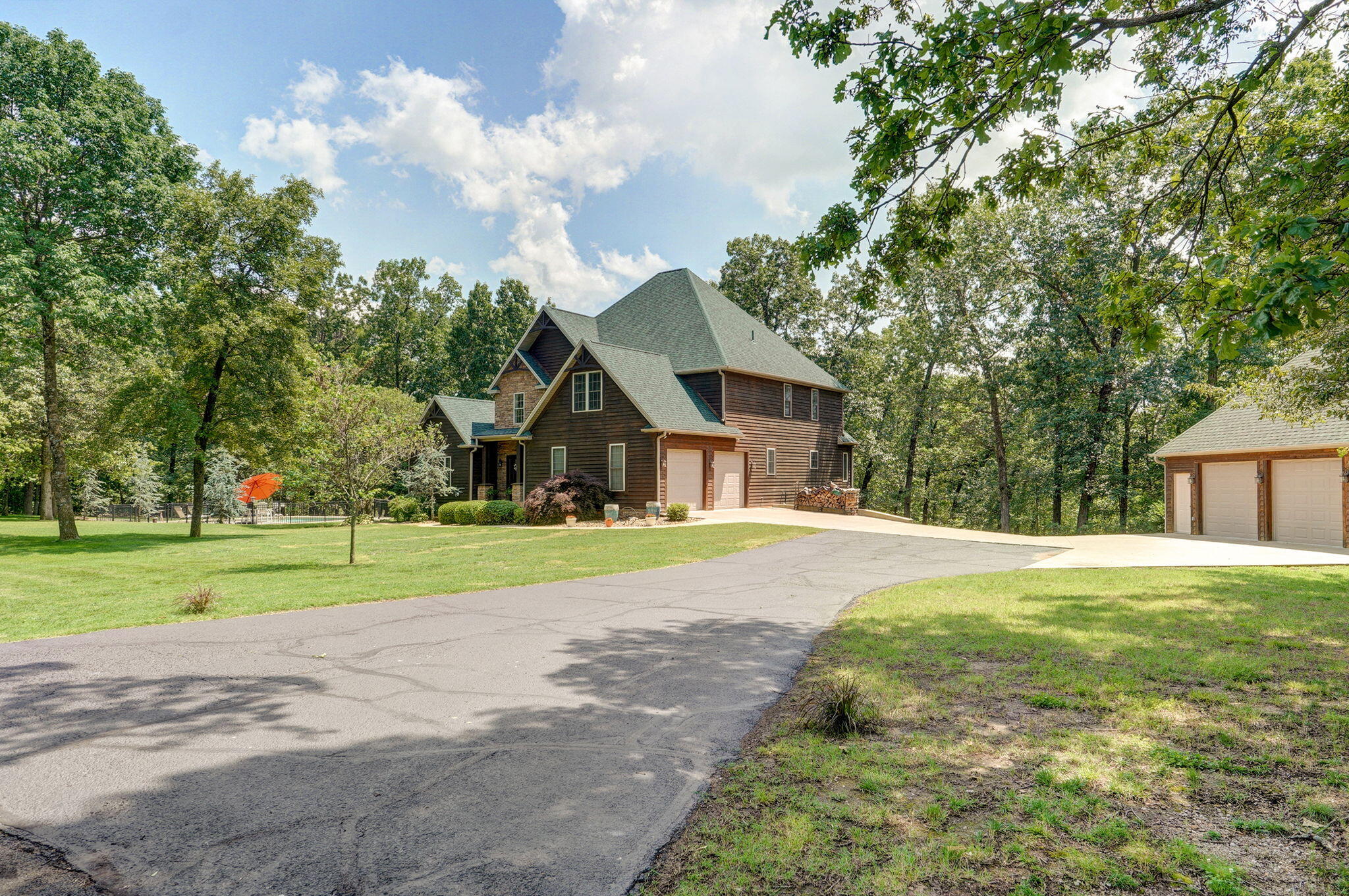 10350 Indian Ridge Lane Property Photo 6