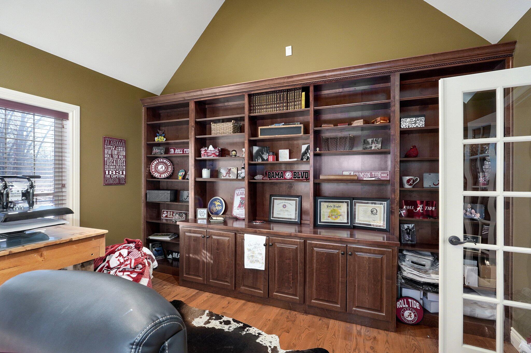 10350 Indian Ridge Lane Property Photo 13
