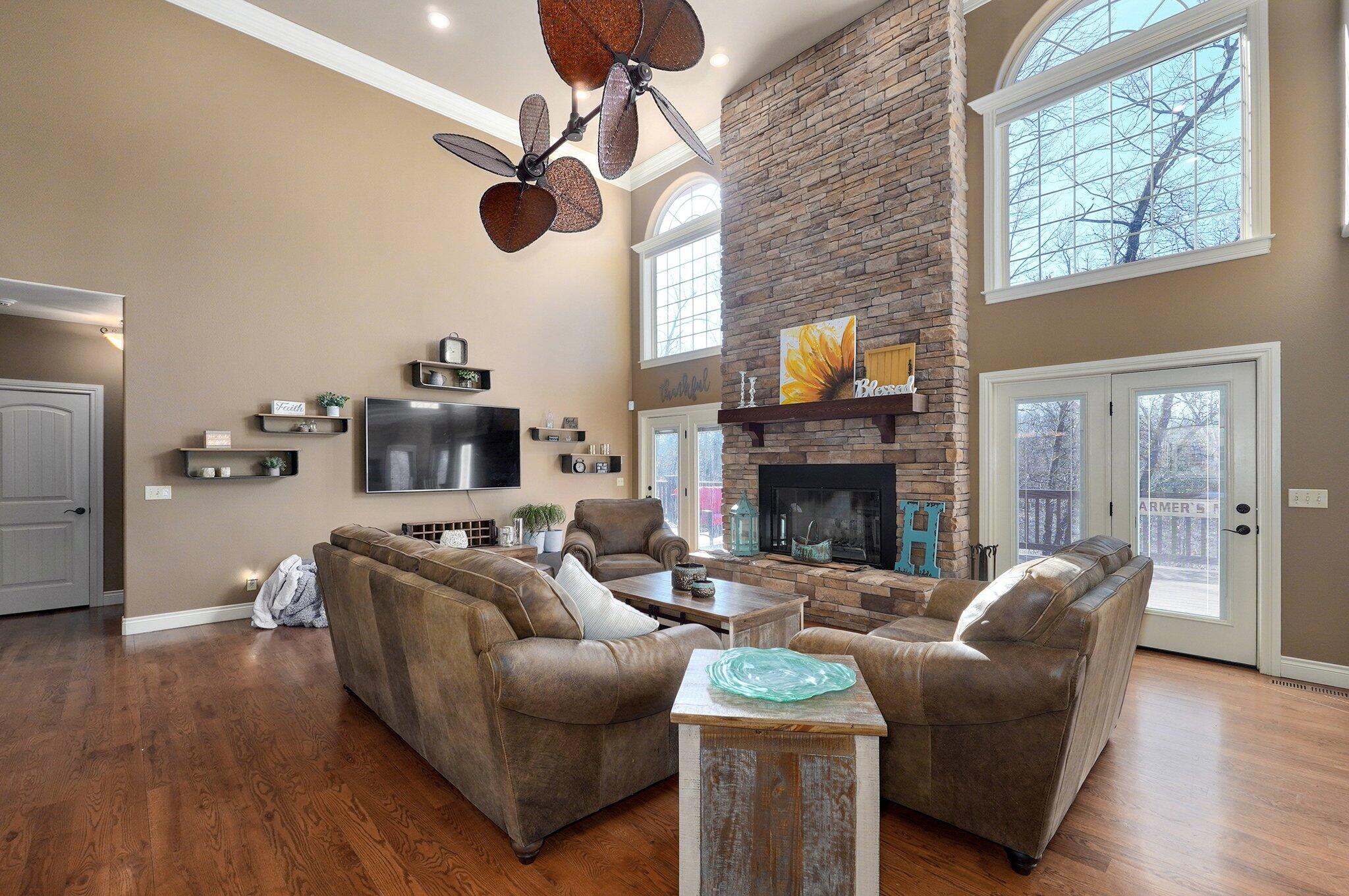 10350 Indian Ridge Lane Property Photo 15