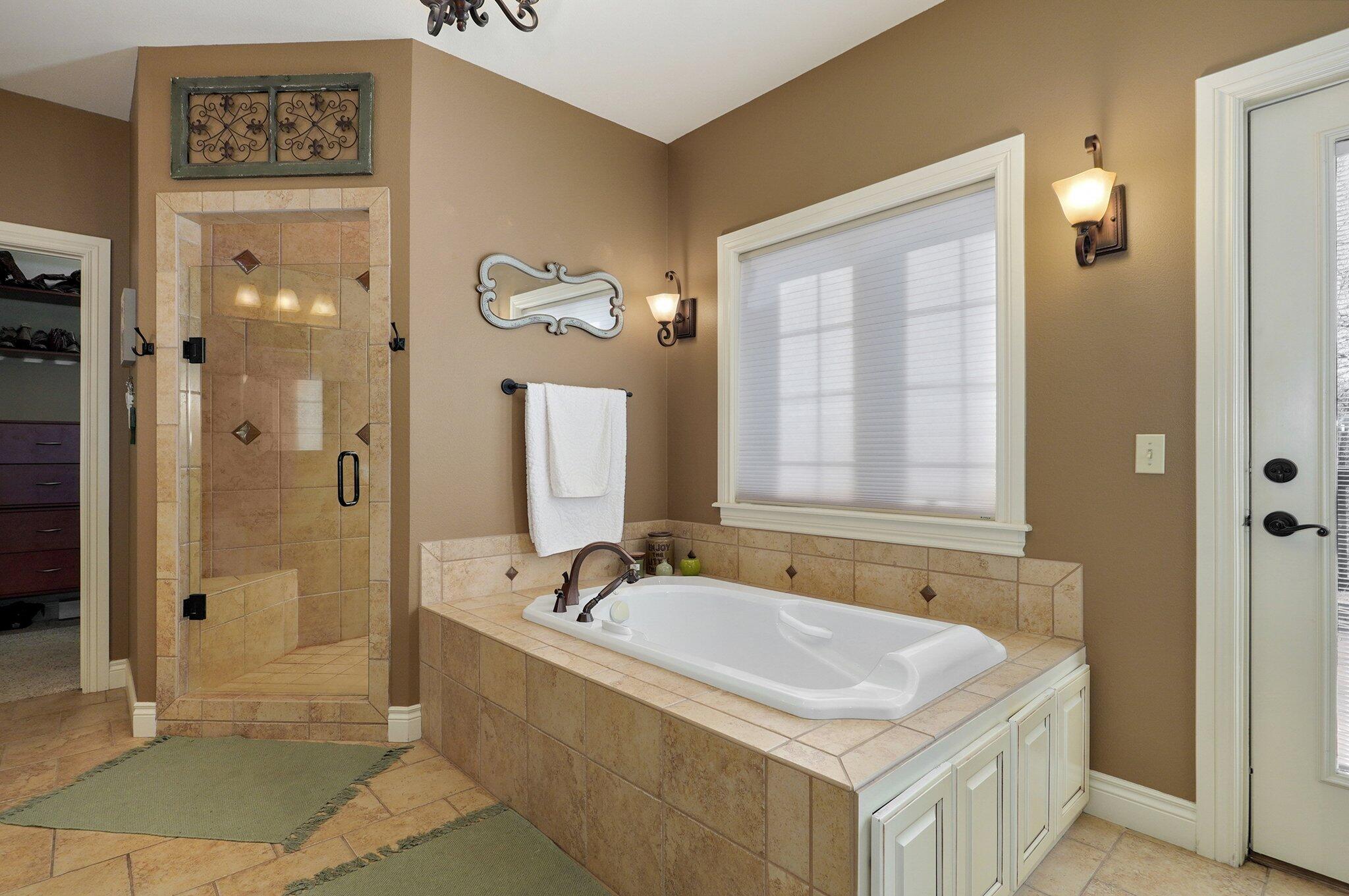 10350 Indian Ridge Lane Property Photo 34