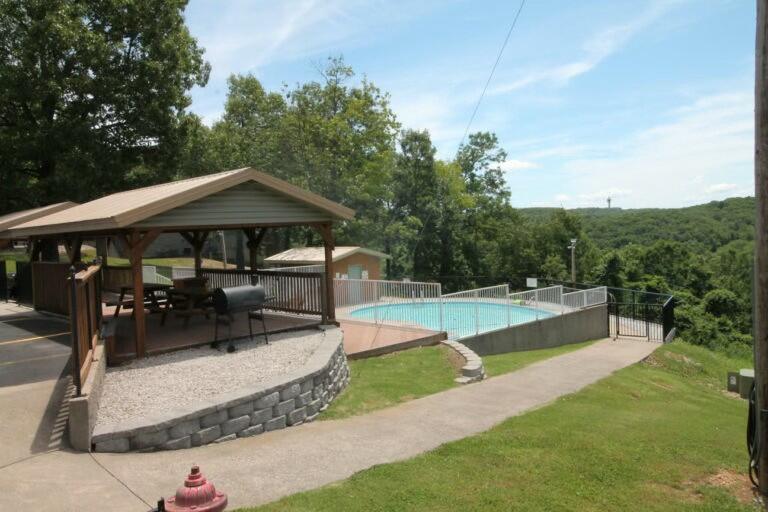 412 Notch Lane Property Photo 10