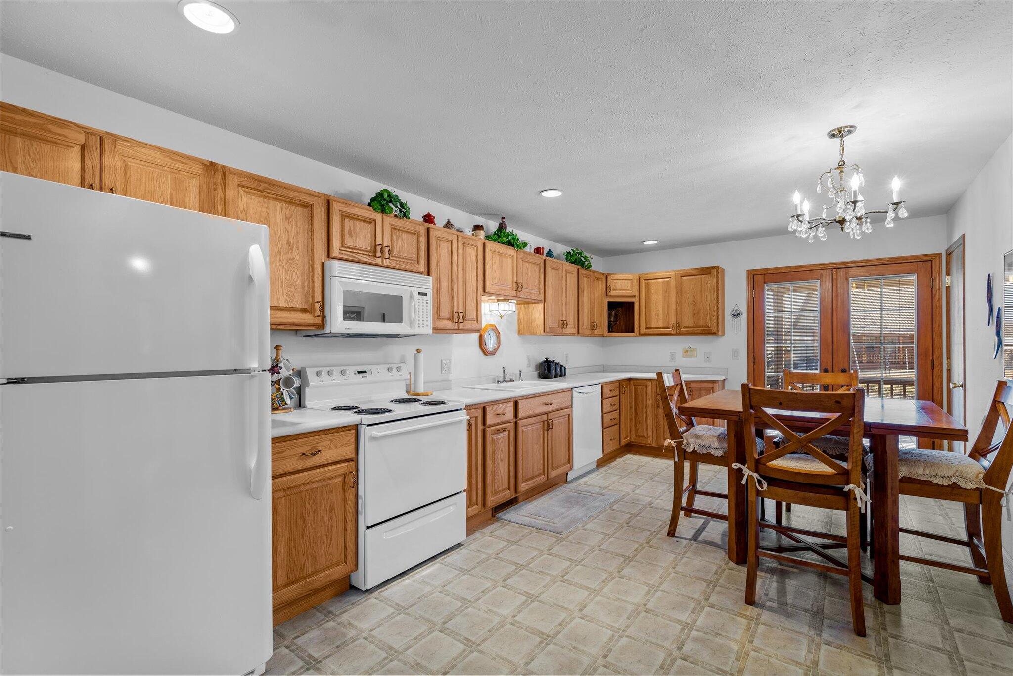 23775 Bluebird Drive Property Photo 8
