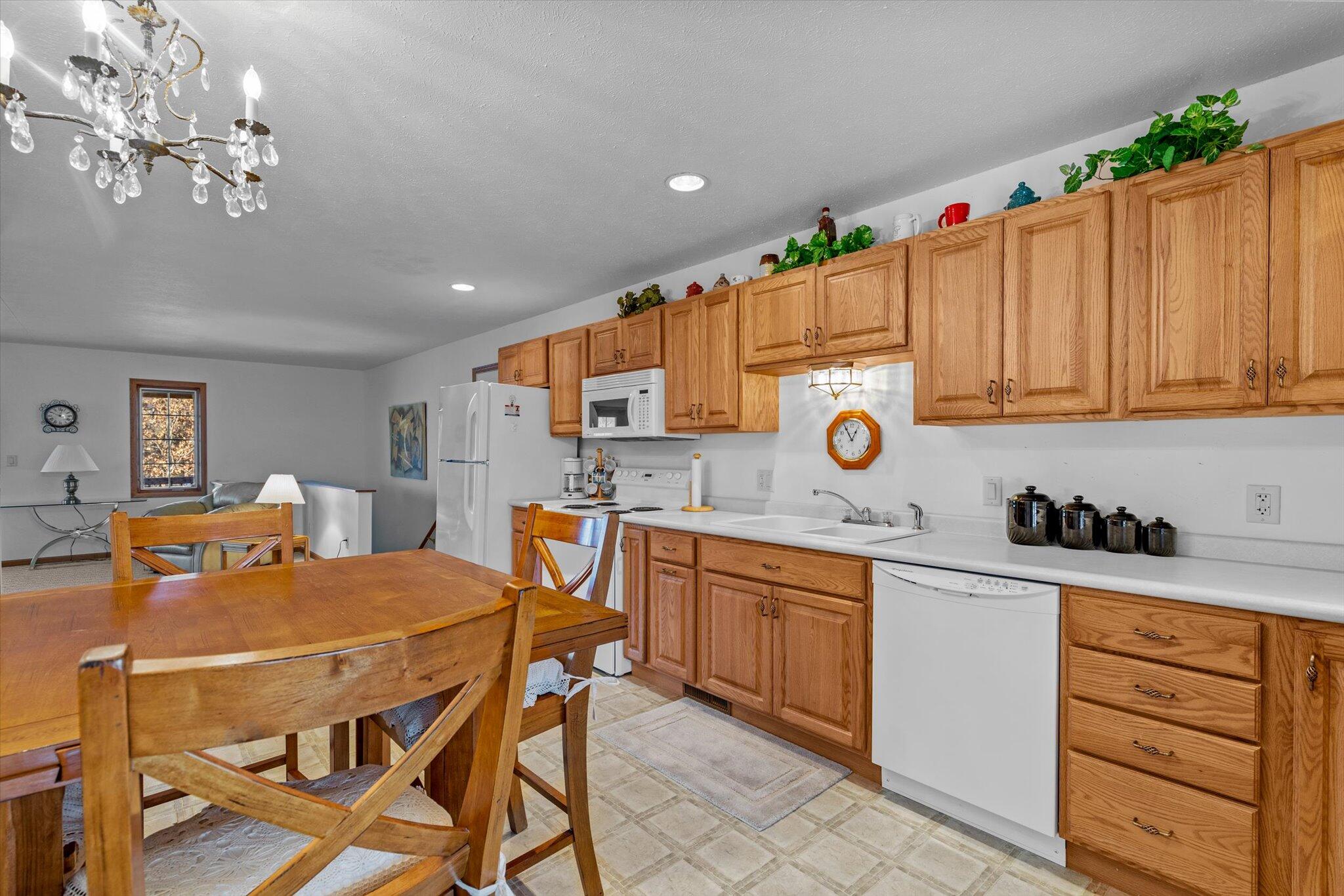 23775 Bluebird Drive Property Photo 9