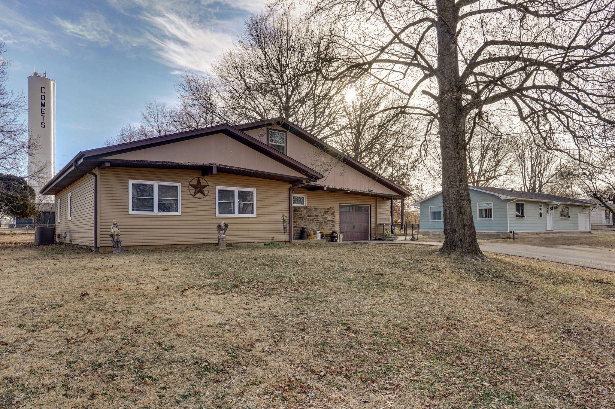 104 South Westview Drive Property Photo 5