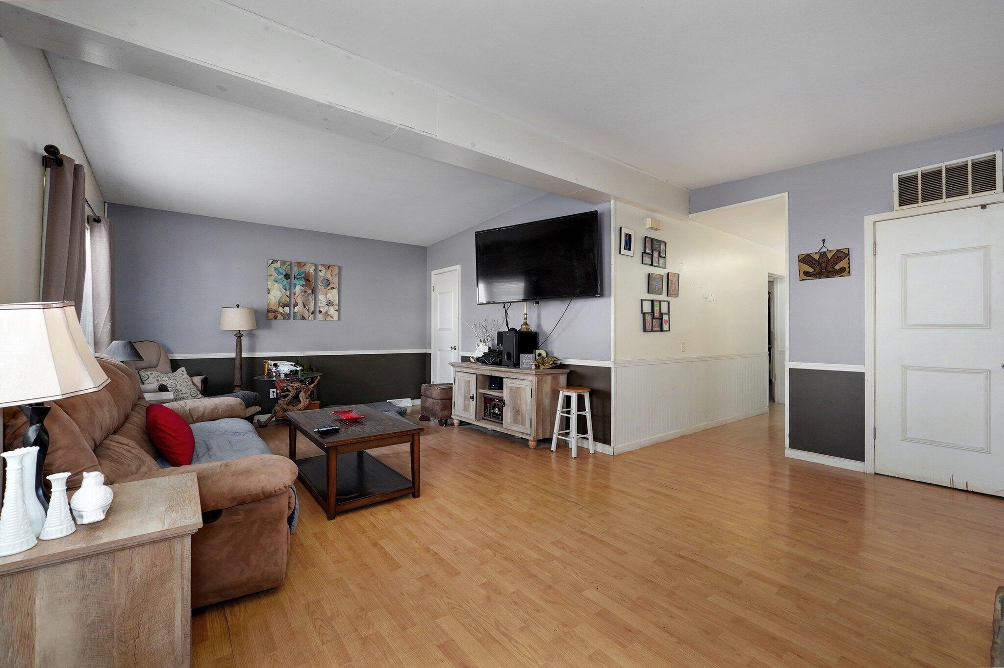 104 South Westview Drive Property Photo 11