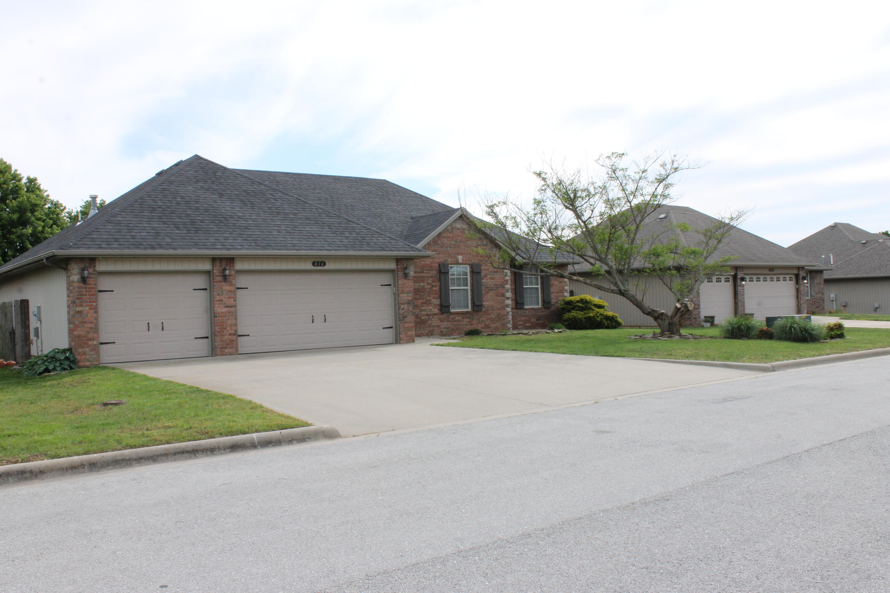 816 East Roubidoux Street Property Photo 6